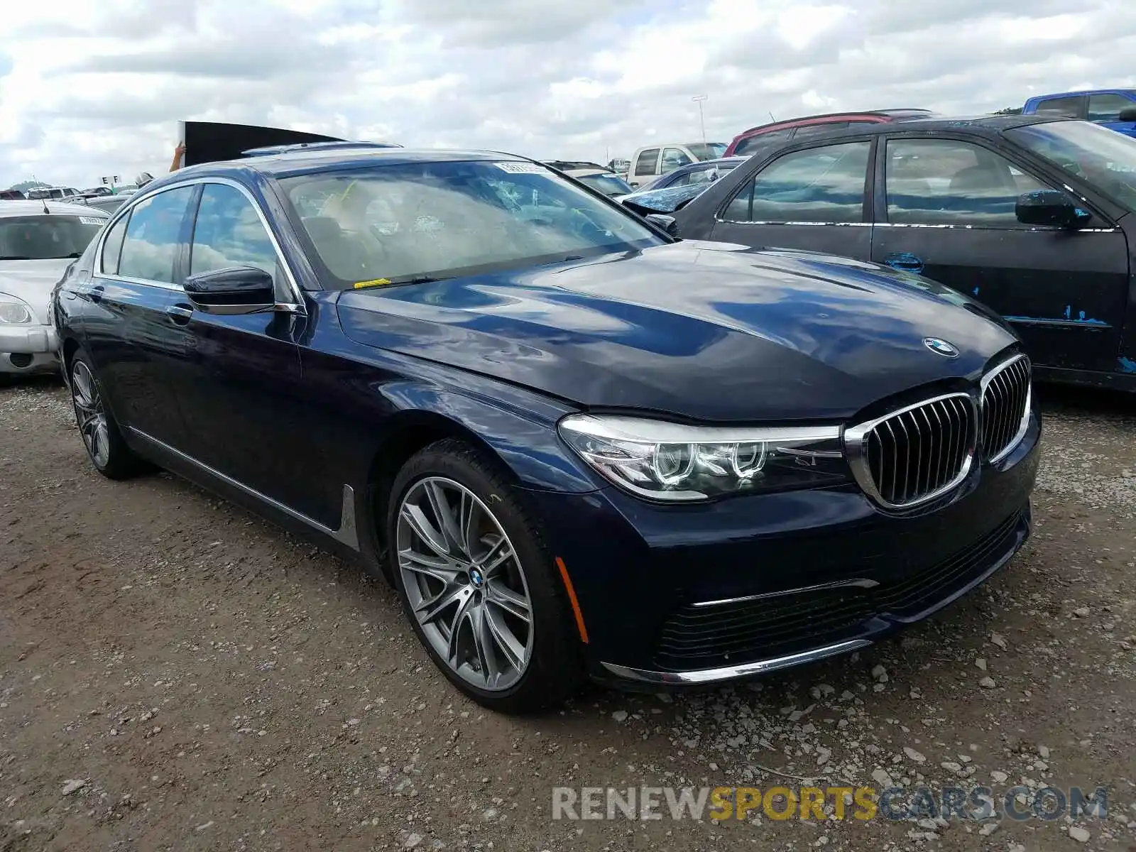 1 Фотография поврежденного автомобиля WBA7E4C5XKGV70089 BMW 7 SERIES 2019