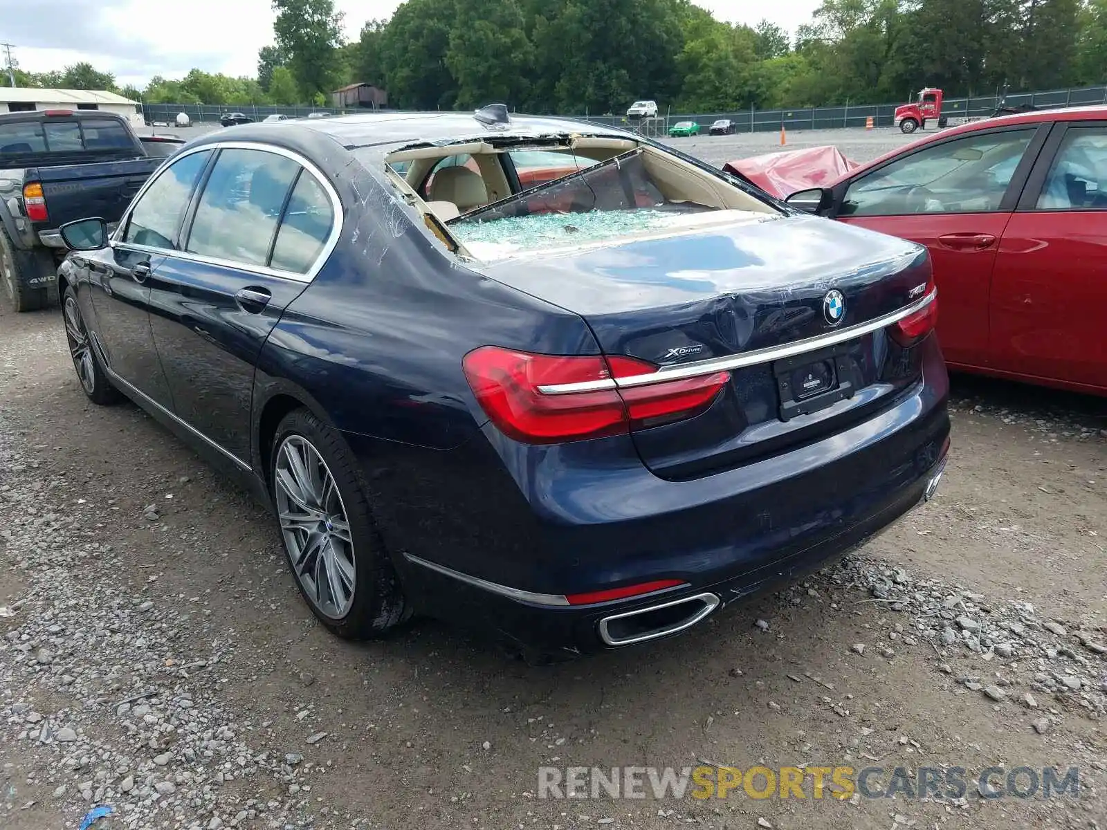 3 Фотография поврежденного автомобиля WBA7E4C5XKGV70089 BMW 7 SERIES 2019