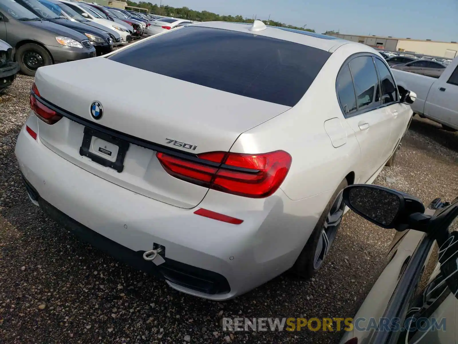 4 Photograph of a damaged car WBA7F0C51KGM24721 BMW 7 SERIES 2019