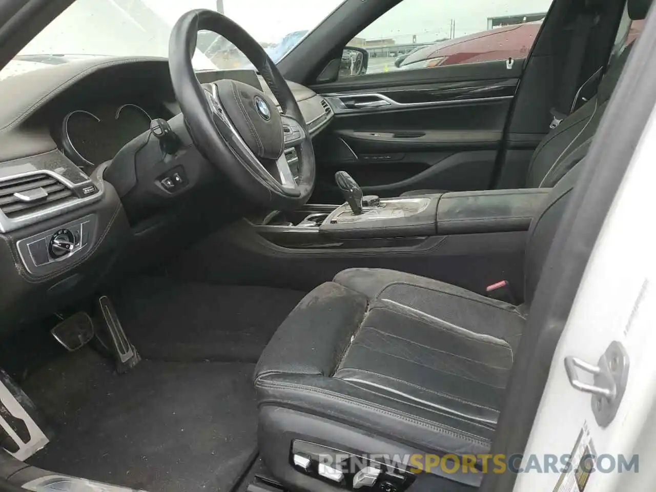 7 Photograph of a damaged car WBA7F0C51KGM24749 BMW 7 SERIES 2019