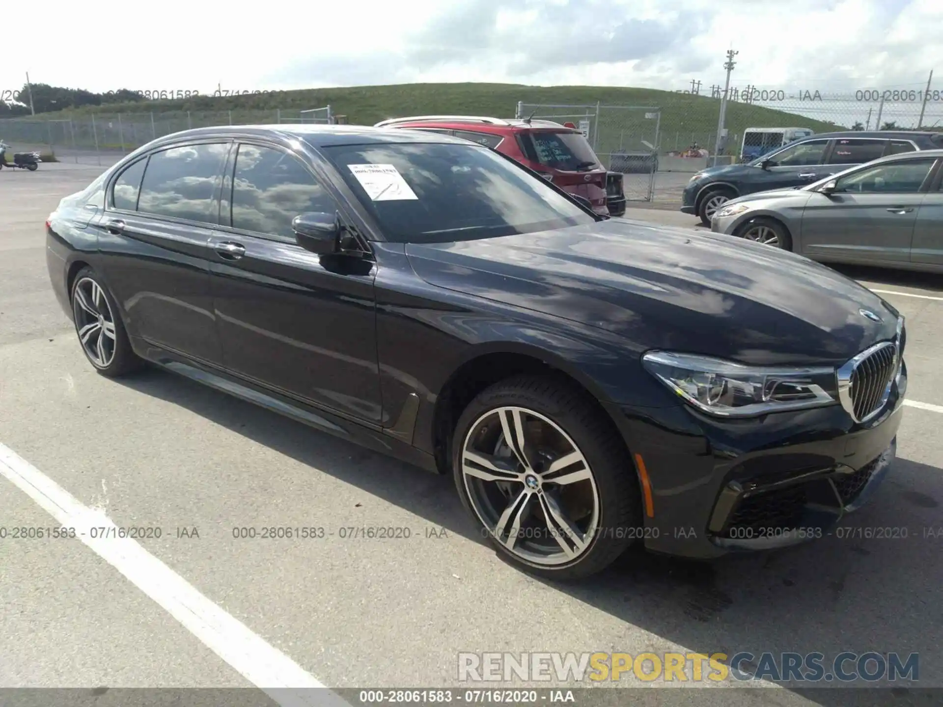 1 Photograph of a damaged car WBA7F0C51KGM25481 BMW 7 SERIES 2019