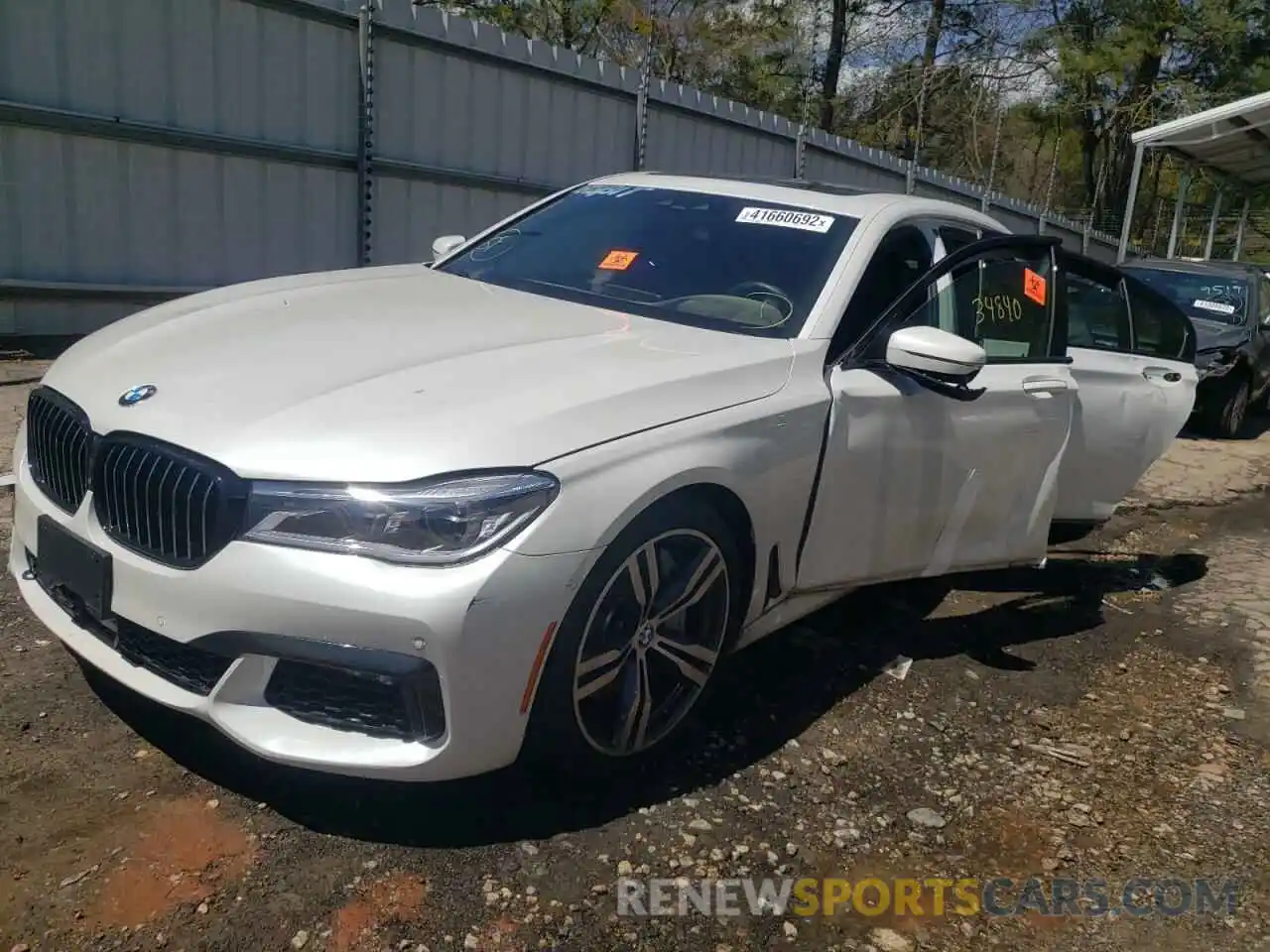 2 Photograph of a damaged car WBA7F0C51KGM25903 BMW 7 SERIES 2019