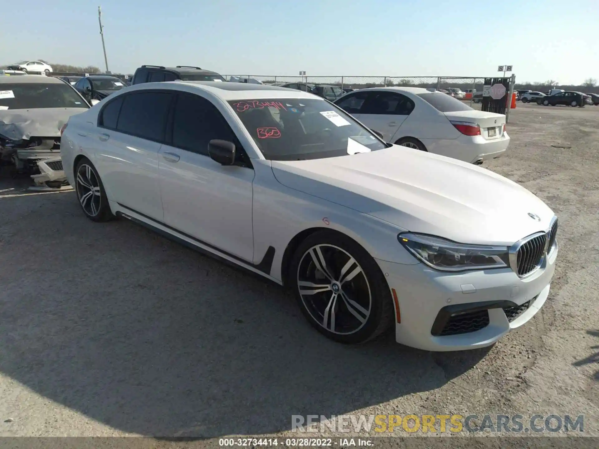 1 Фотография поврежденного автомобиля WBA7F0C53KGM24963 BMW 7 SERIES 2019