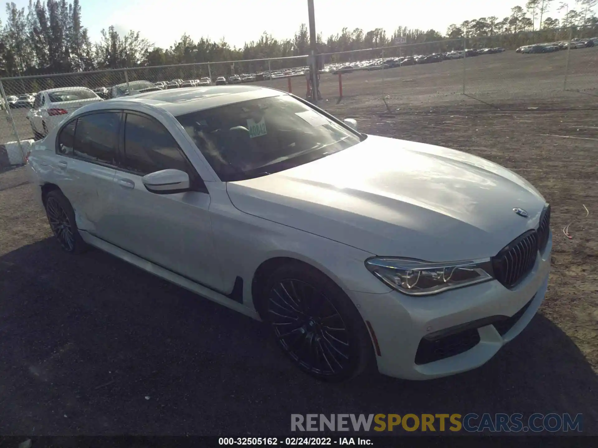 1 Photograph of a damaged car WBA7F0C55KGM24785 BMW 7 SERIES 2019