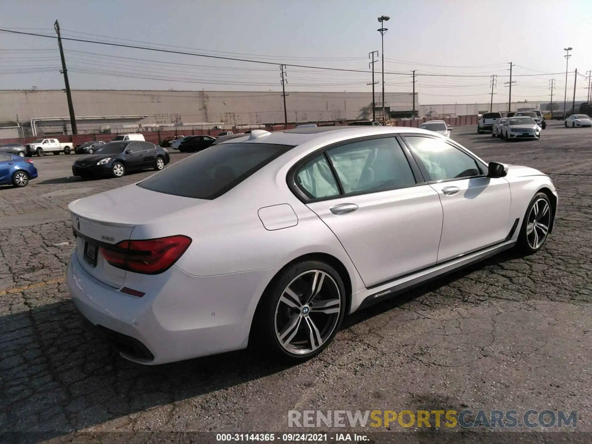 4 Photograph of a damaged car WBA7F0C55KGM24933 BMW 7 SERIES 2019