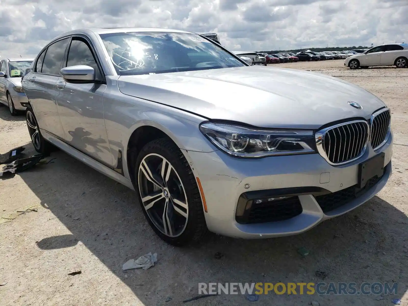 1 Photograph of a damaged car WBA7F0C55KGM25595 BMW 7 SERIES 2019