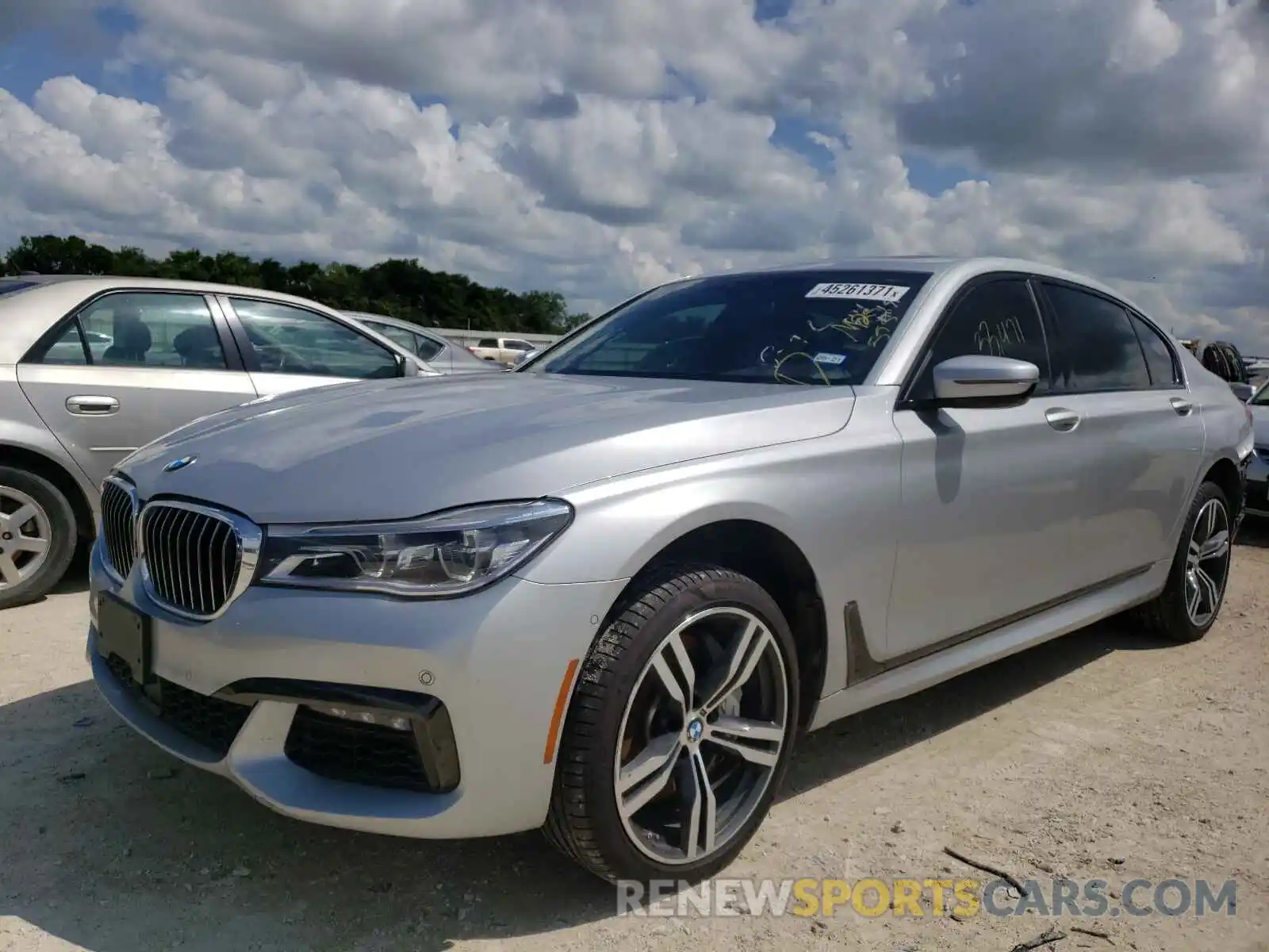 2 Photograph of a damaged car WBA7F0C55KGM25595 BMW 7 SERIES 2019