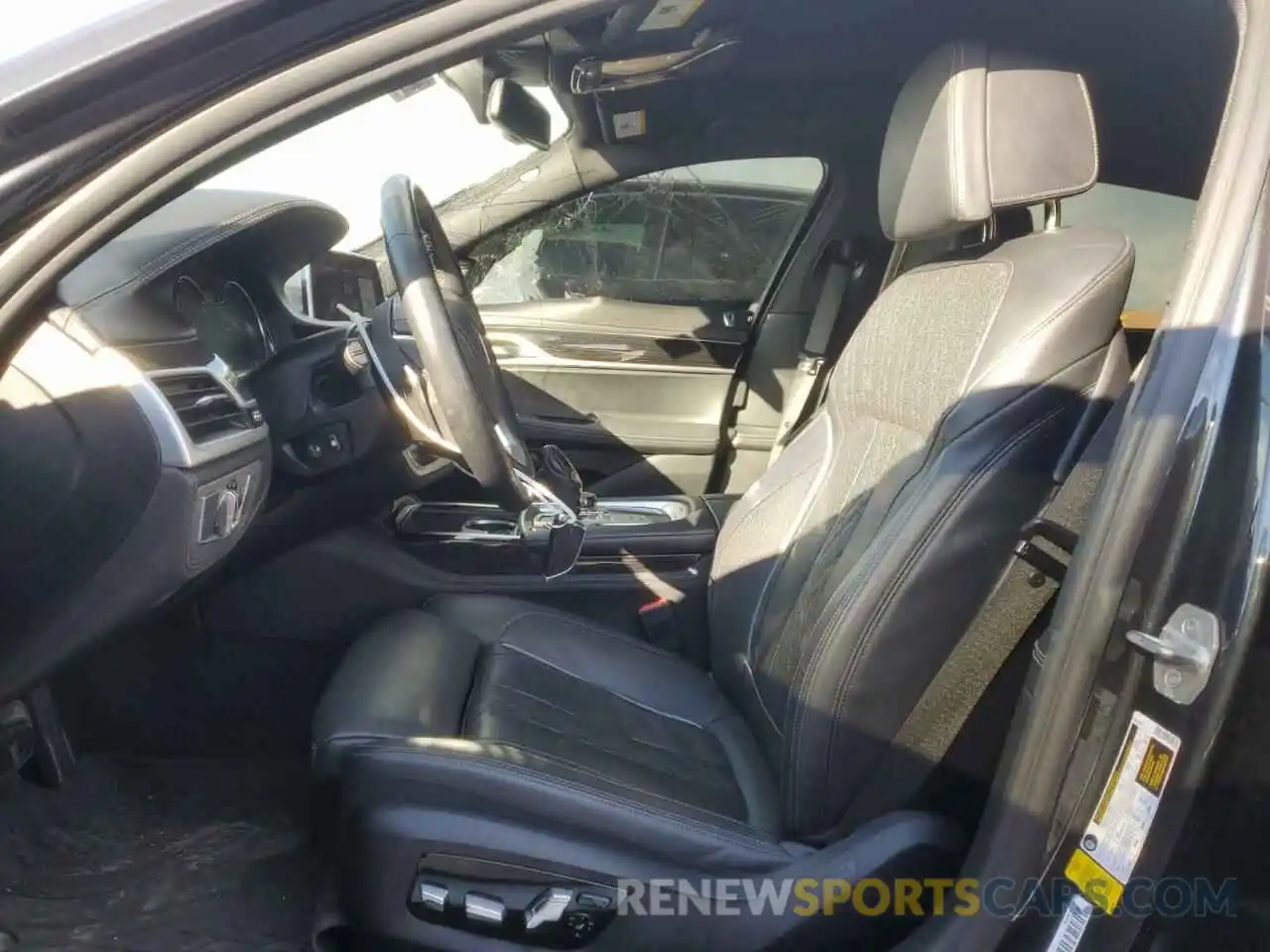 7 Фотография поврежденного автомобиля WBA7F0C55KGM25709 BMW 7 SERIES 2019