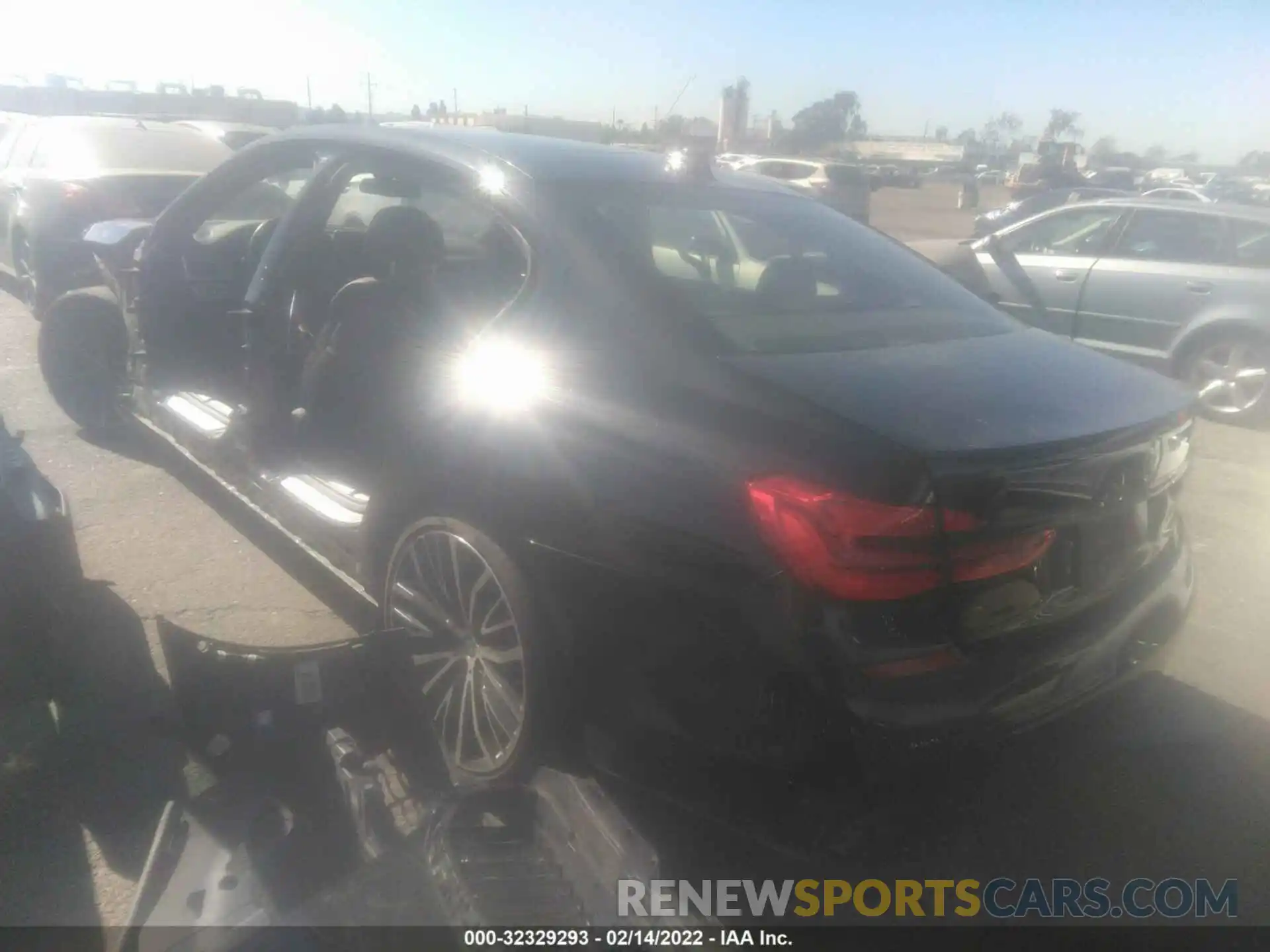 3 Photograph of a damaged car WBA7F0C58KGM24862 BMW 7 SERIES 2019