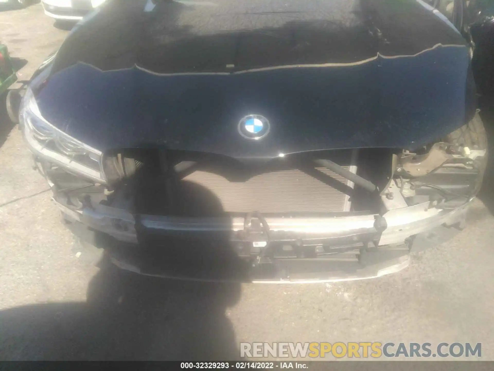 6 Photograph of a damaged car WBA7F0C58KGM24862 BMW 7 SERIES 2019