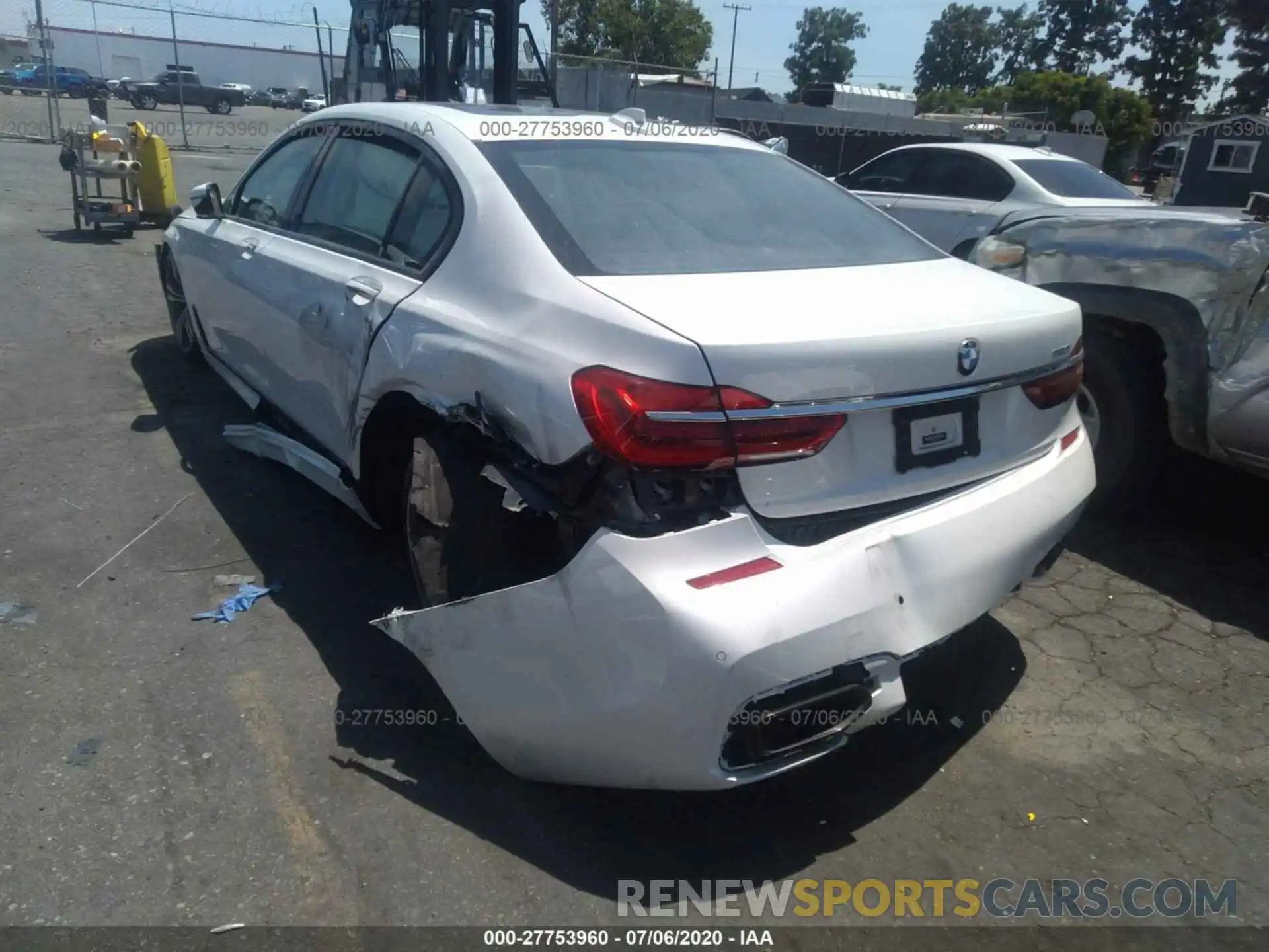 3 Photograph of a damaged car WBA7F0C58KGM26014 BMW 7 SERIES 2019