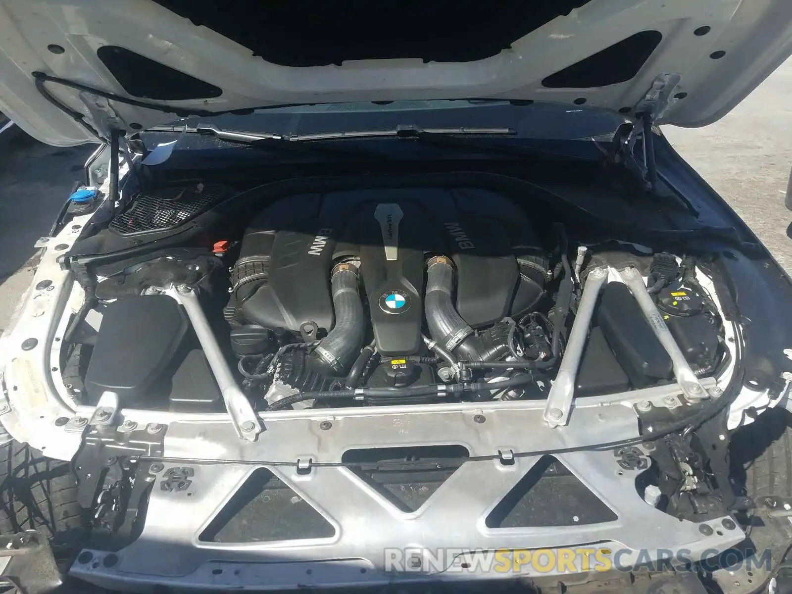 7 Photograph of a damaged car WBA7F0C59KGM24479 BMW 7 SERIES 2019
