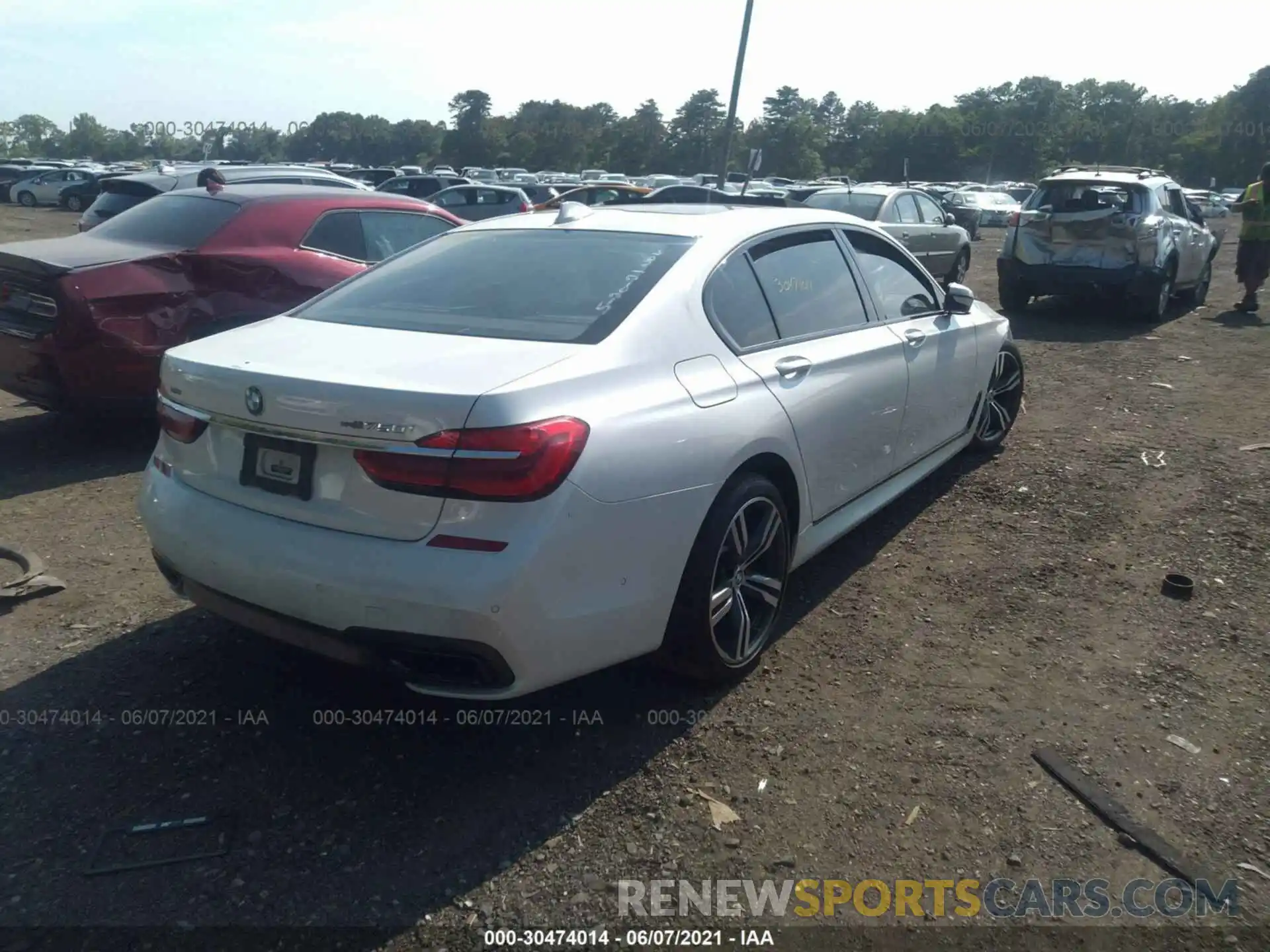 4 Photograph of a damaged car WBA7F0C5XKGM25060 BMW 7 SERIES 2019