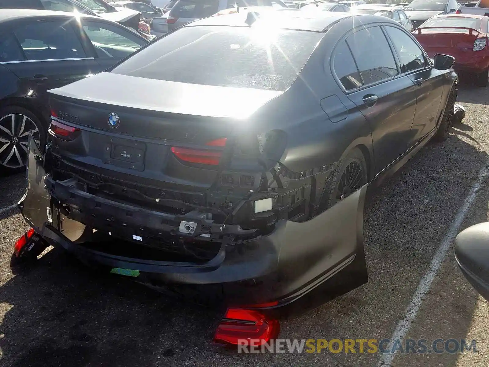 4 Photograph of a damaged car WBA7F2C11KB242362 BMW 7 SERIES 2019