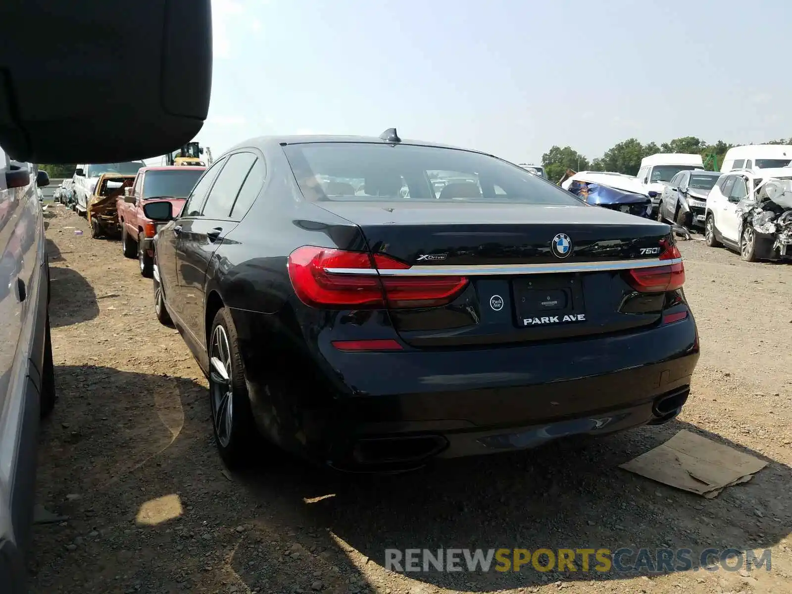 3 Фотография поврежденного автомобиля WBA7F2C51KB239819 BMW 7 SERIES 2019