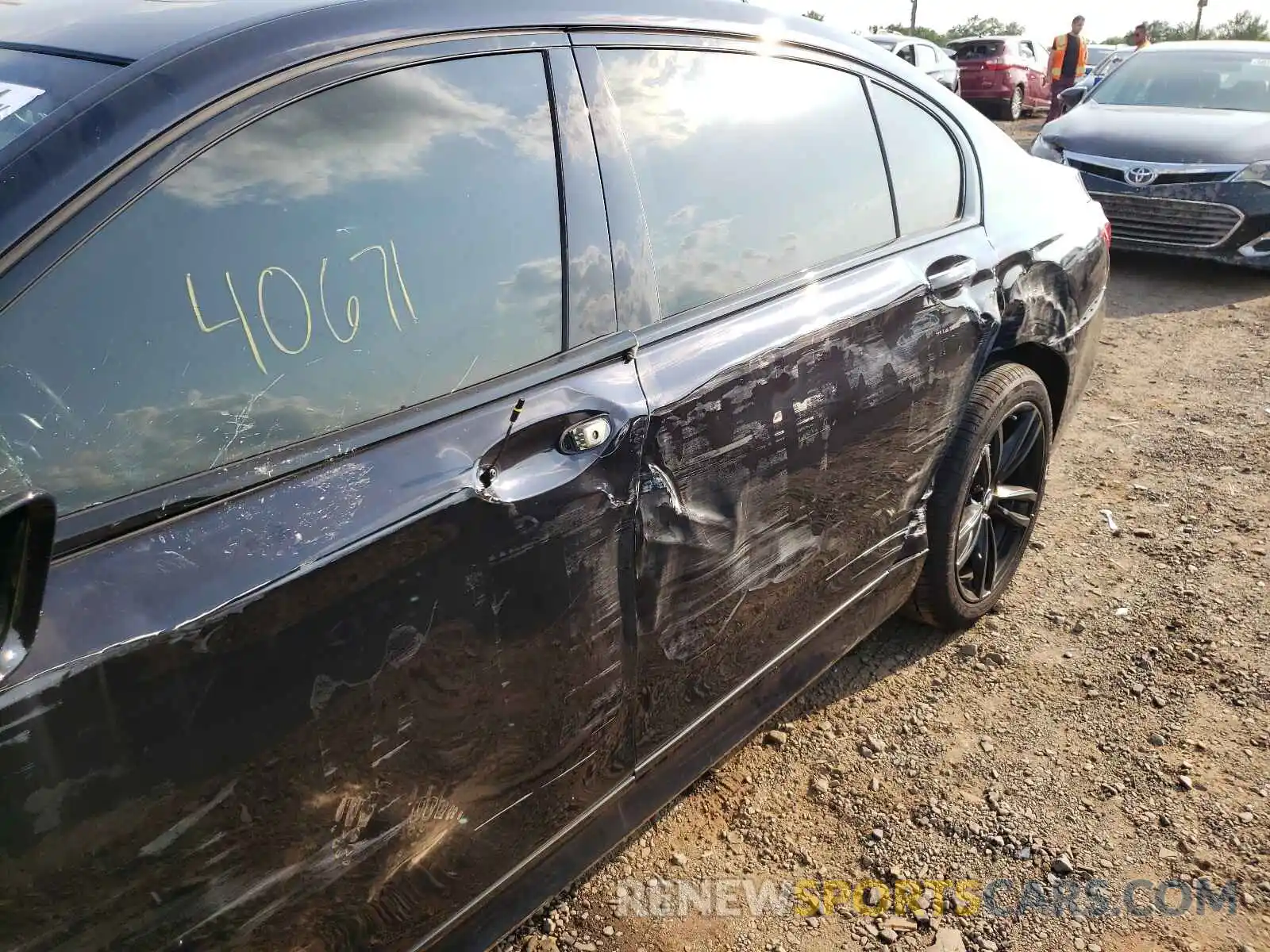 9 Photograph of a damaged car WBA7F2C53KB240423 BMW 7 SERIES 2019