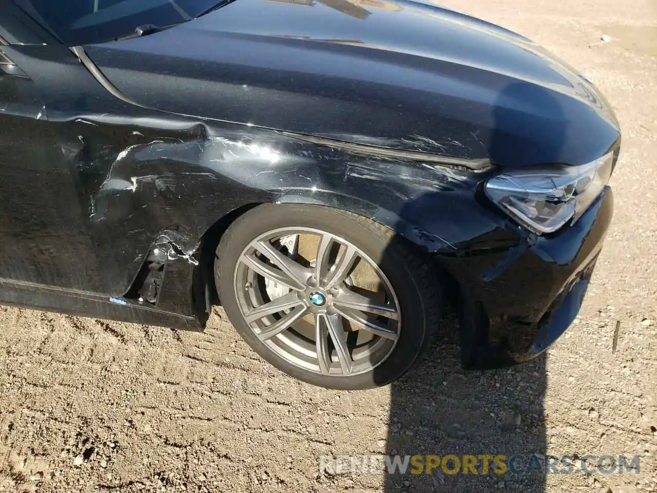 9 Photograph of a damaged car WBA7F2C54KB239295 BMW 7 SERIES 2019