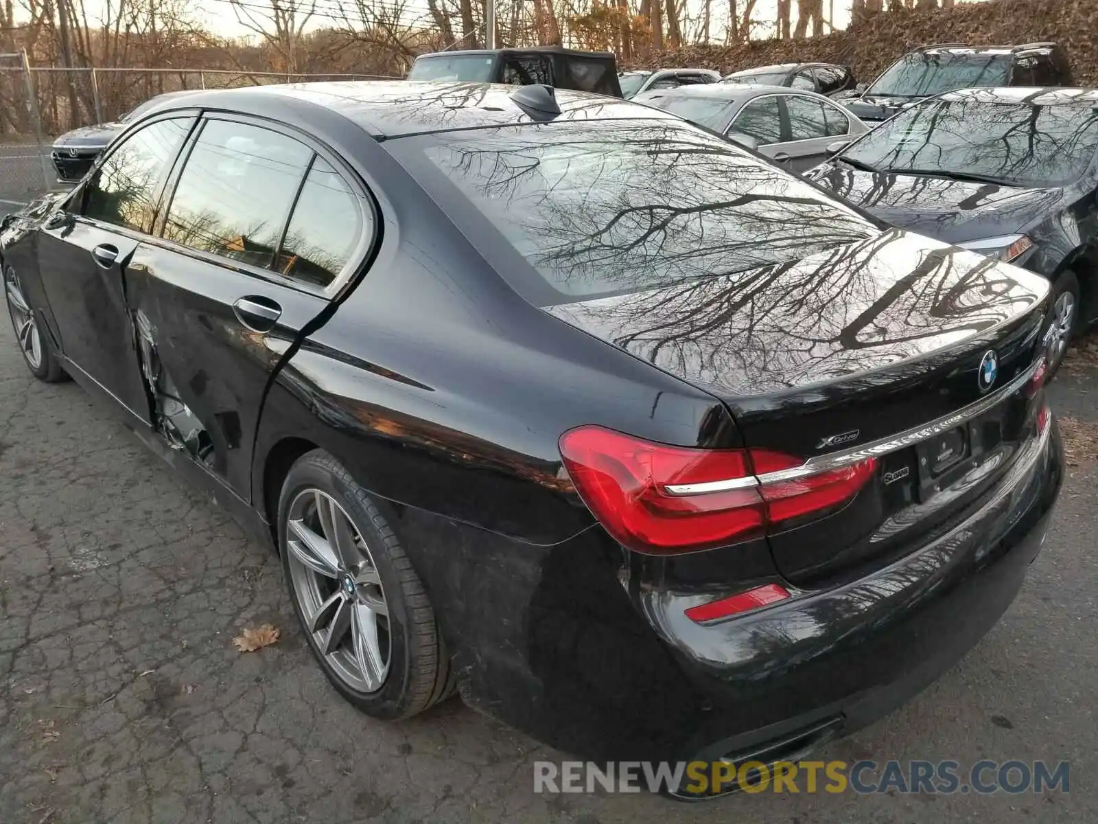 4 Photograph of a damaged car WBA7F2C55KB239774 BMW 7 SERIES 2019