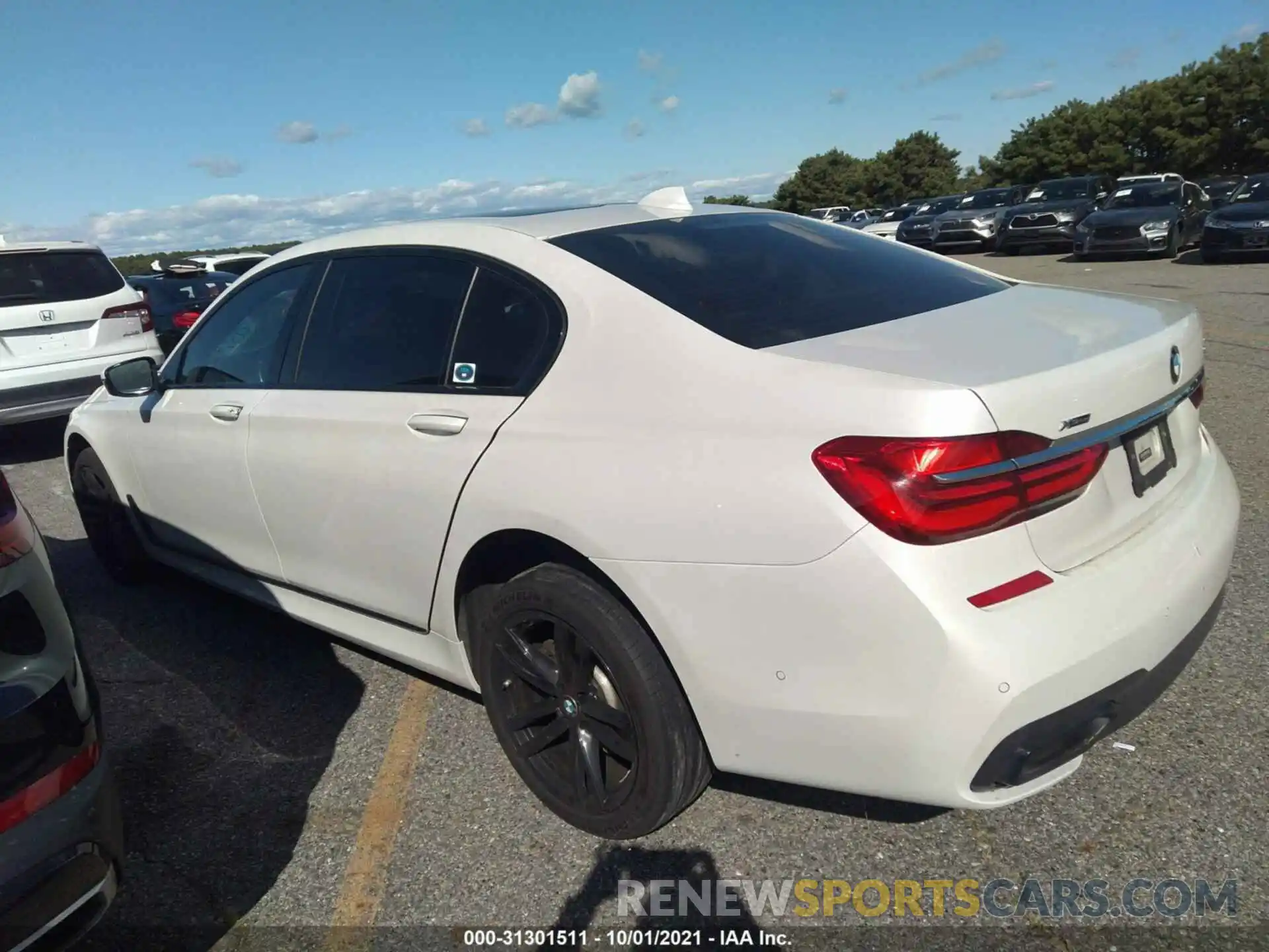 3 Photograph of a damaged car WBA7F2C55KB240164 BMW 7 SERIES 2019