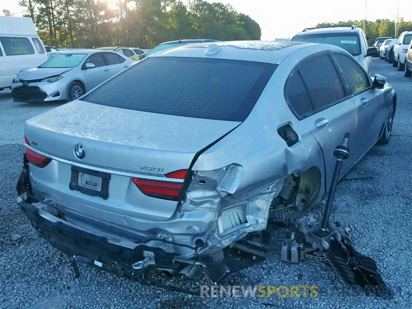 4 Photograph of a damaged car WBA7F2C59KB239597 BMW 7 SERIES 2019