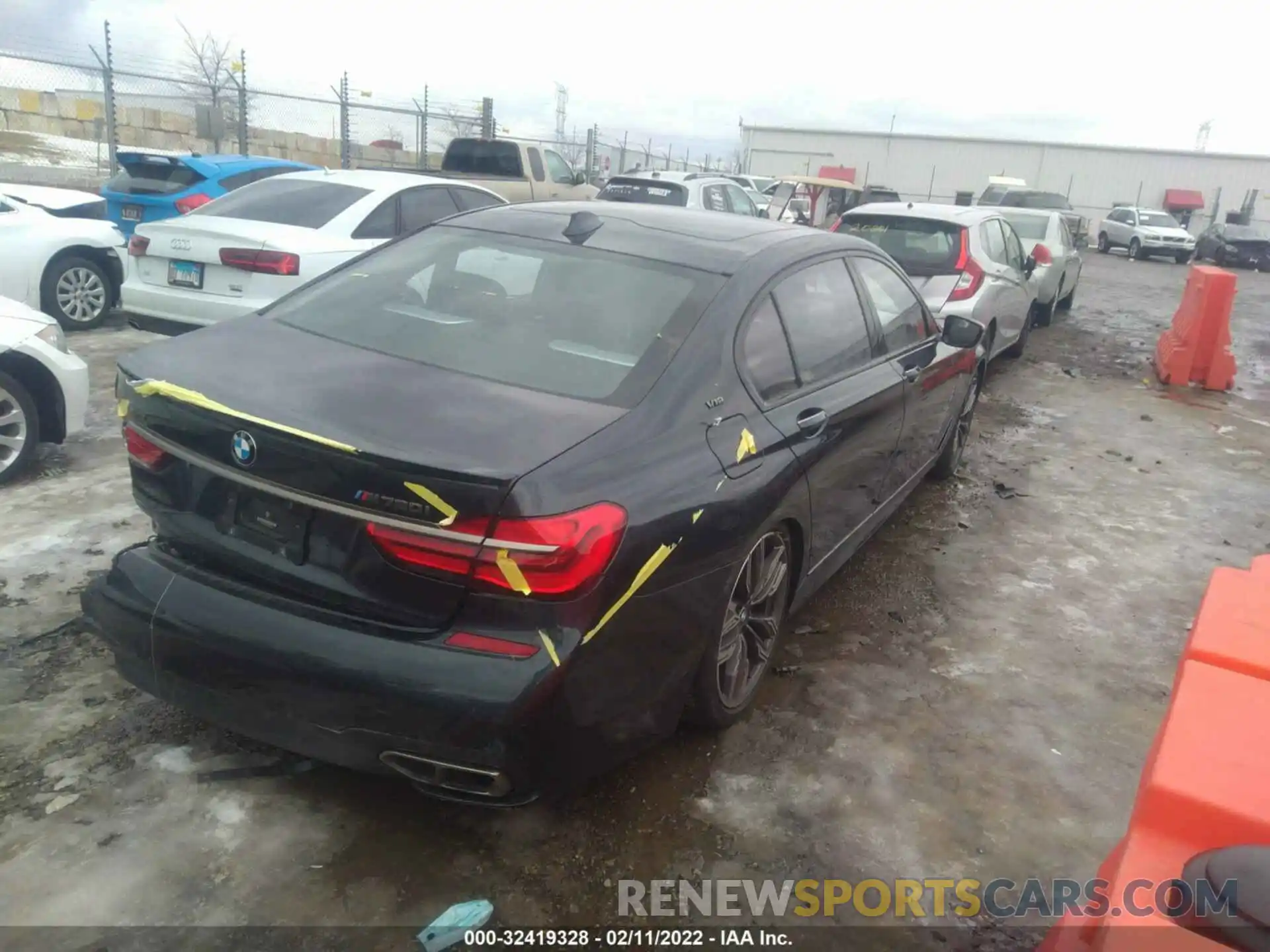 4 Фотография поврежденного автомобиля WBA7H6C55KG615040 BMW 7 SERIES 2019