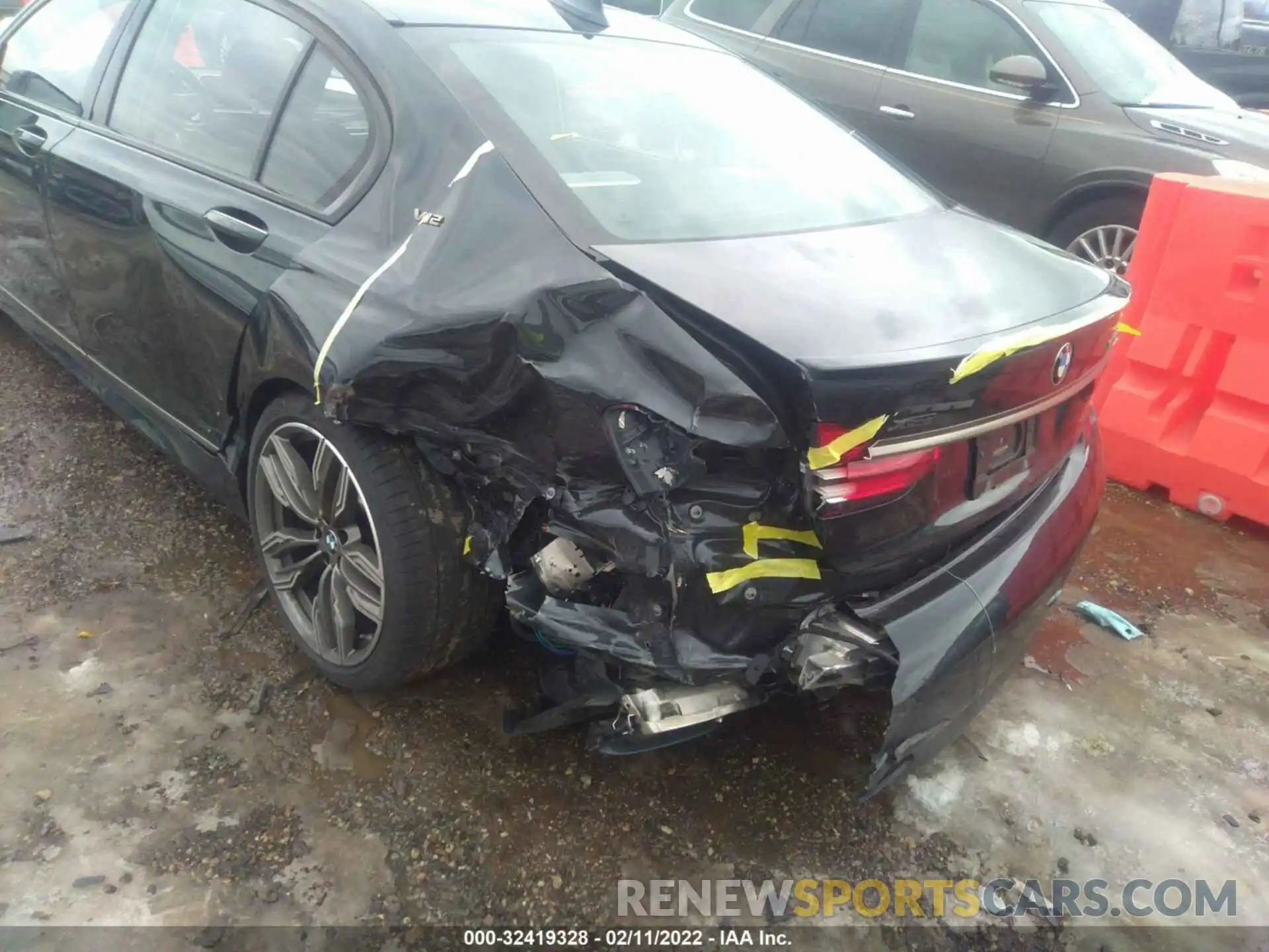 6 Photograph of a damaged car WBA7H6C55KG615040 BMW 7 SERIES 2019