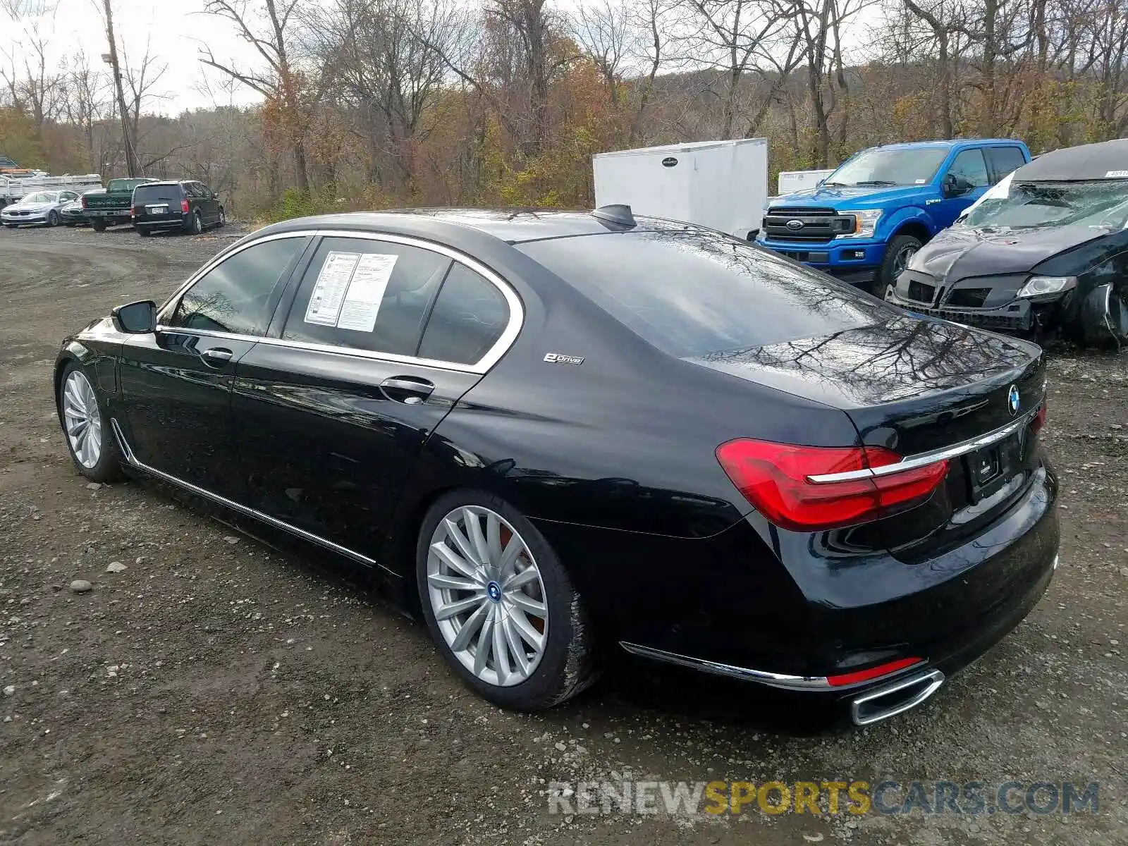 3 Фотография поврежденного автомобиля WBA7J2C53KB246415 BMW 7 SERIES 2019