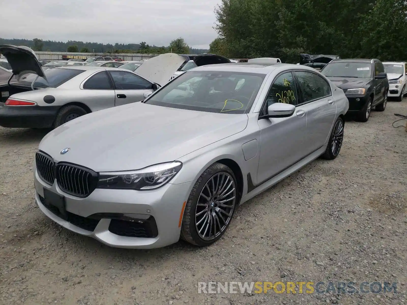 2 Фотография поврежденного автомобиля WBA7J2C54KB246438 BMW 7 SERIES 2019