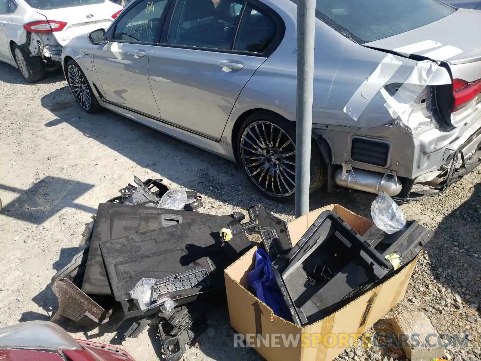 9 Photograph of a damaged car WBA7J2C54KB246438 BMW 7 SERIES 2019