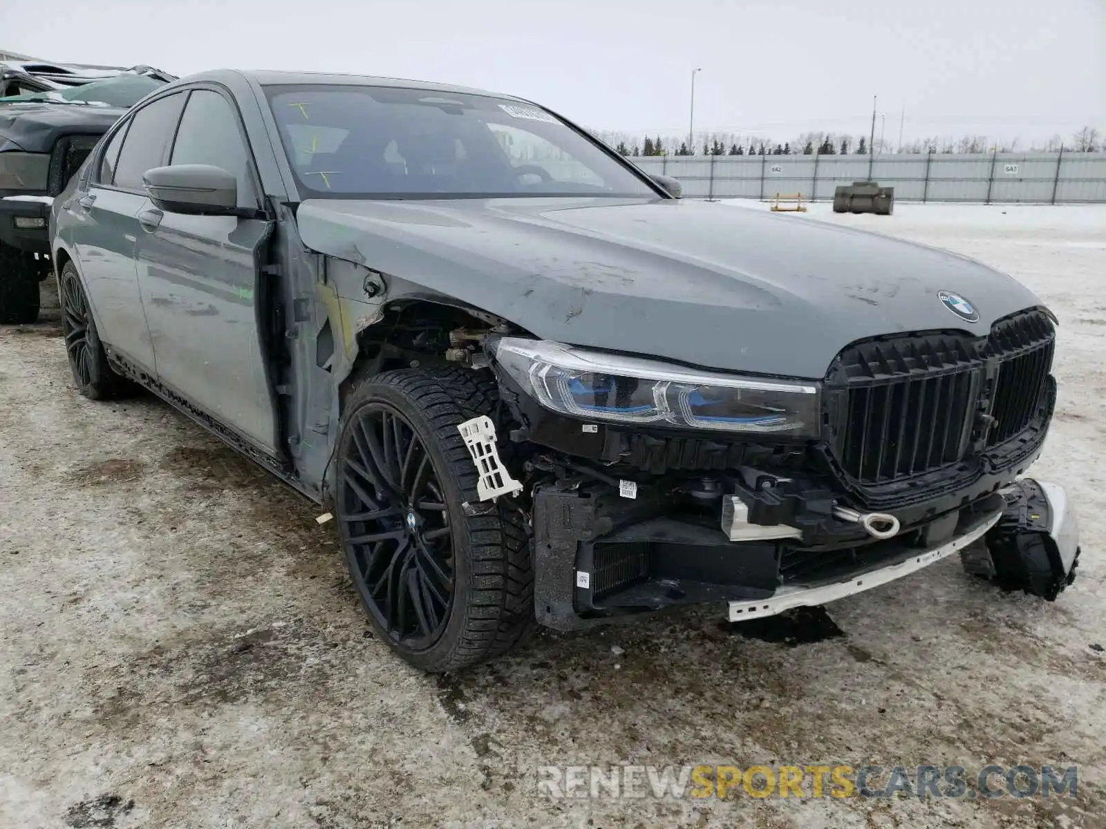 1 Фотография поврежденного автомобиля WBA7R8C03LBM58443 BMW 7 SERIES 2020