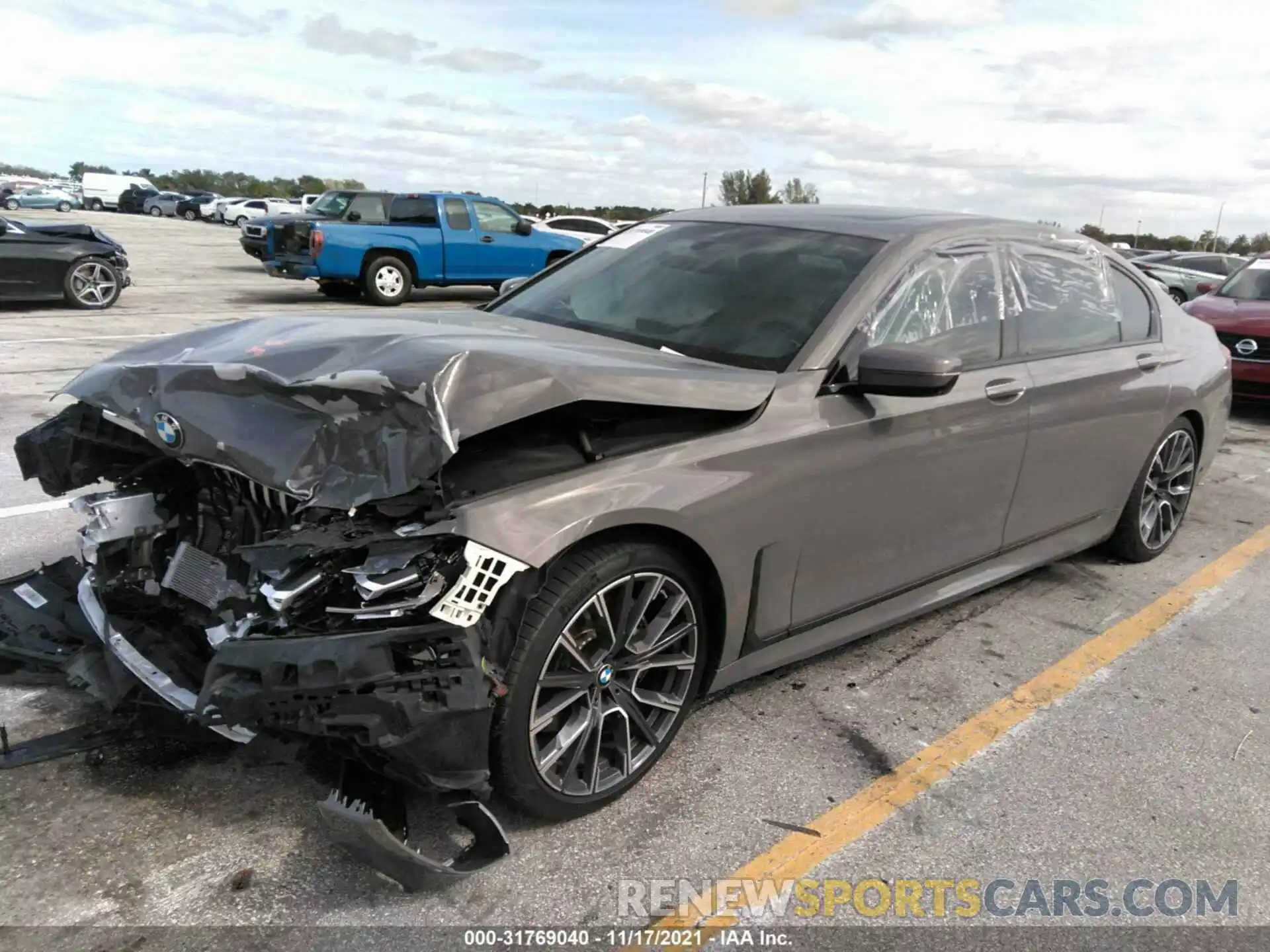 2 Photograph of a damaged car WBA7T2C00LCD68548 BMW 7 SERIES 2020