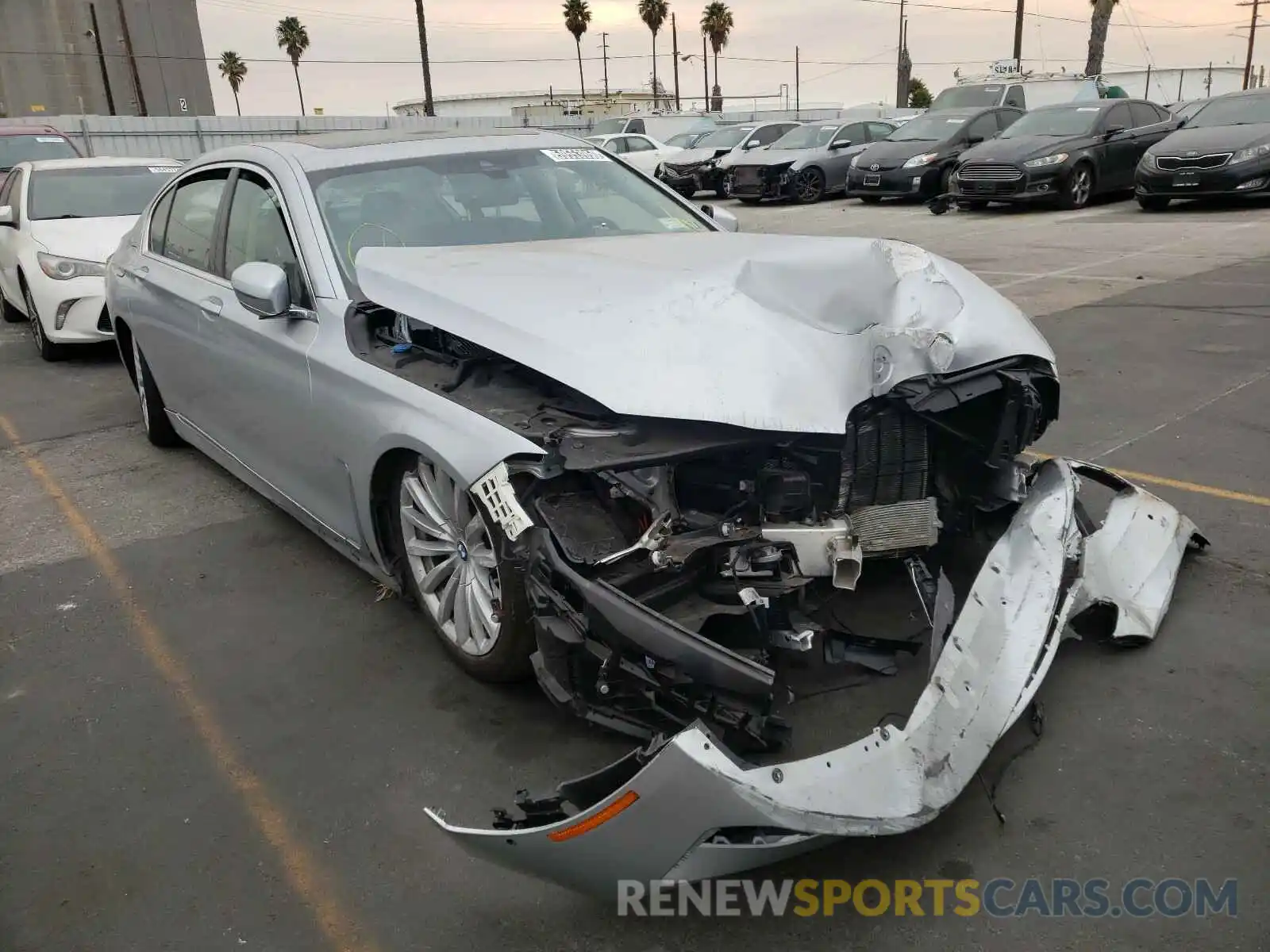 1 Photograph of a damaged car WBA7T2C00LCE39361 BMW 7 SERIES 2020