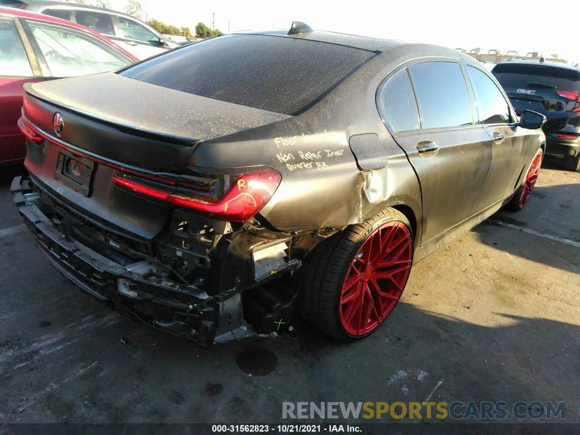 4 Photograph of a damaged car WBA7T2C01LGF96891 BMW 7 SERIES 2020