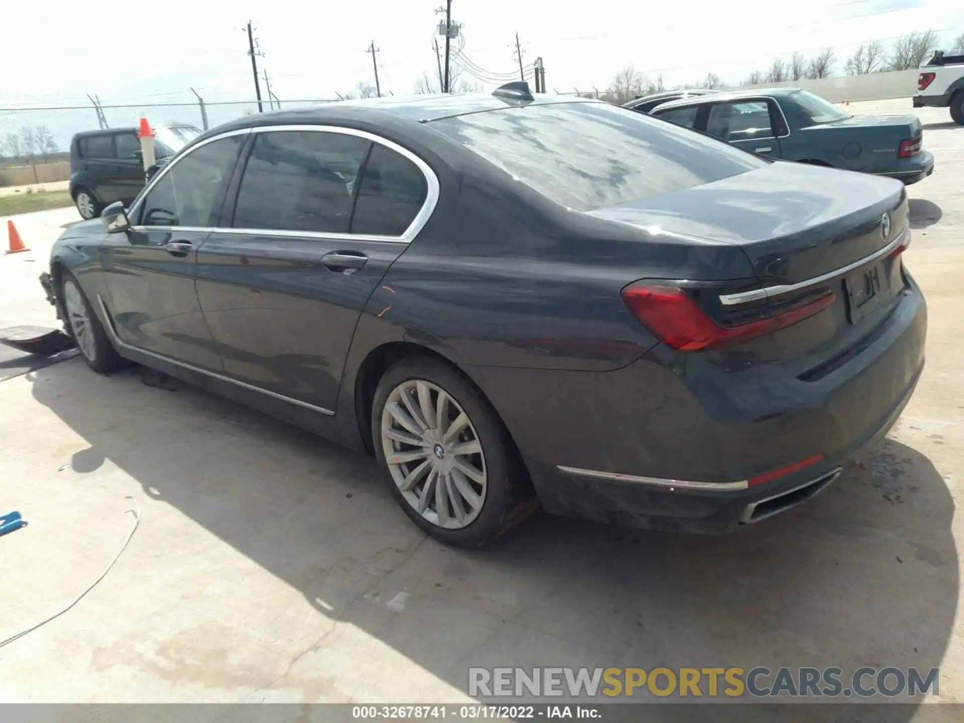 3 Photograph of a damaged car WBA7T2C01LGL17209 BMW 7 SERIES 2020