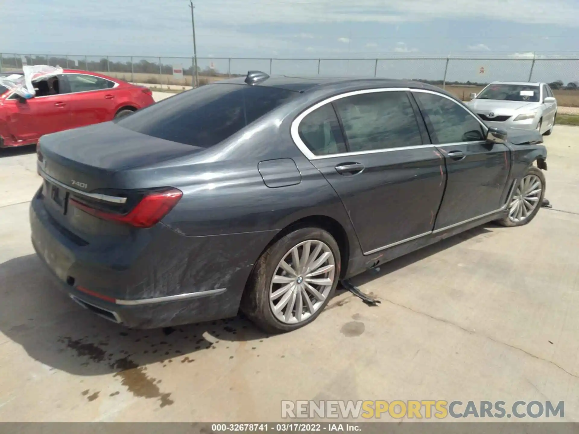 4 Photograph of a damaged car WBA7T2C01LGL17209 BMW 7 SERIES 2020