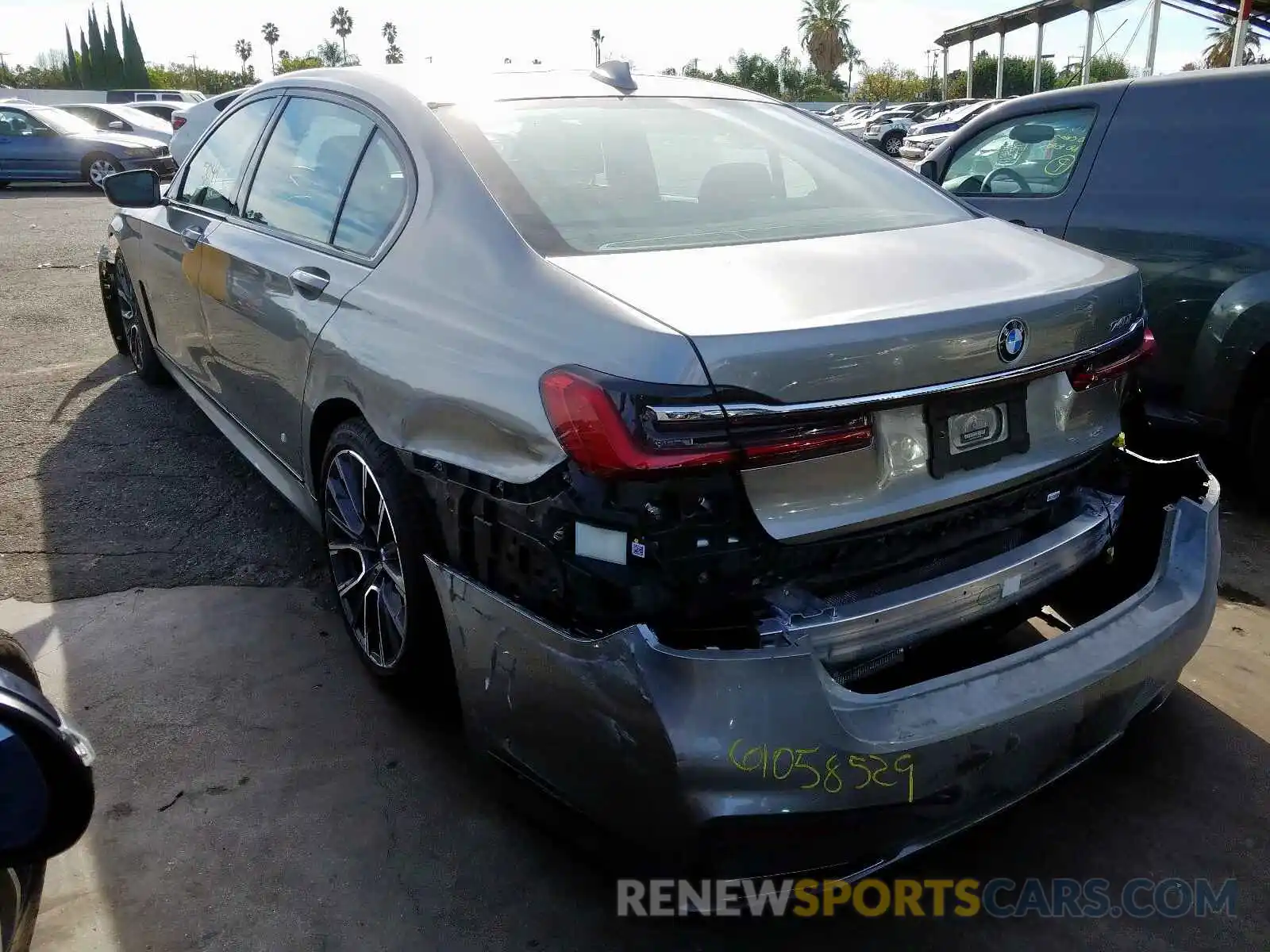 3 Фотография поврежденного автомобиля WBA7T2C02LGF96785 BMW 7 SERIES 2020