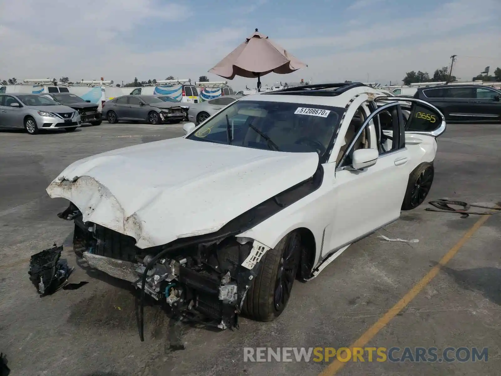 2 Photograph of a damaged car WBA7T2C05LGL17892 BMW 7 SERIES 2020