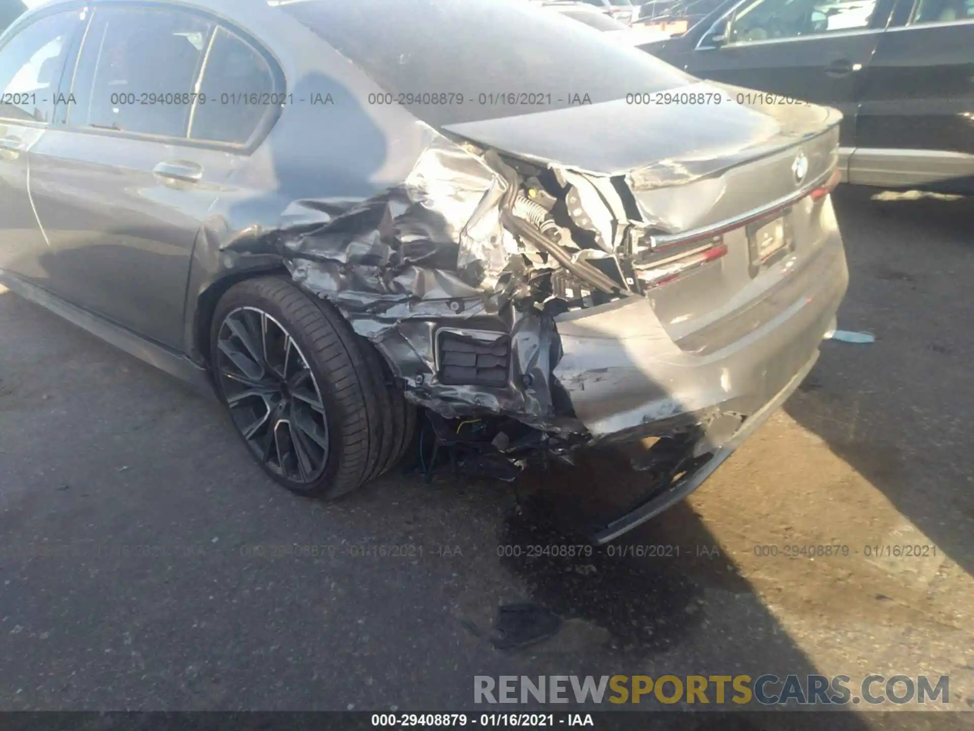 6 Photograph of a damaged car WBA7T2C0XLCD15792 BMW 7 SERIES 2020
