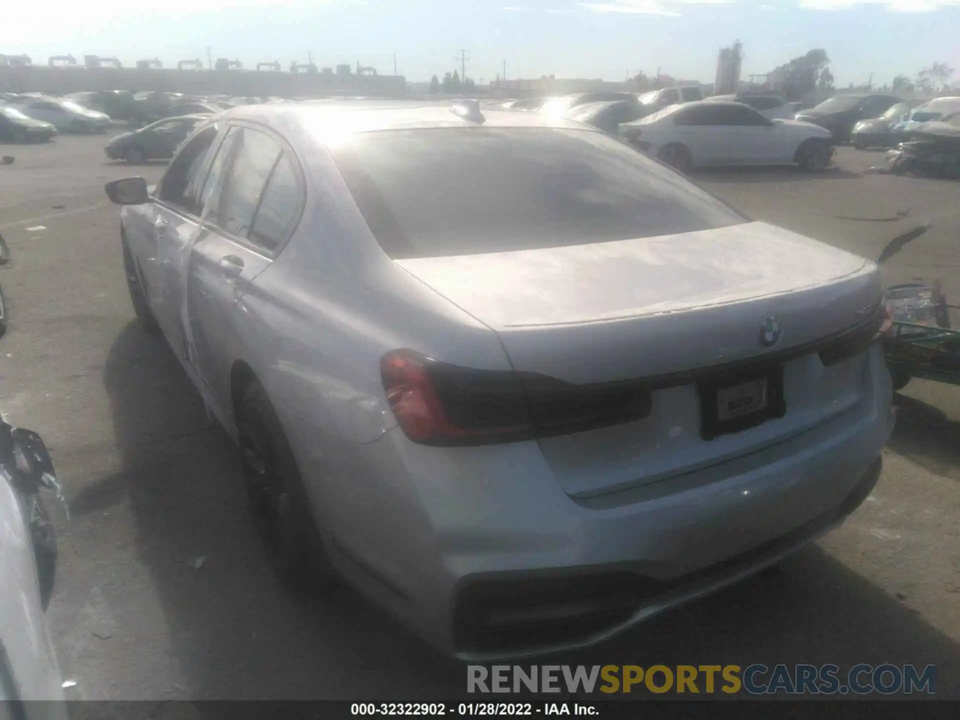 3 Photograph of a damaged car WBA7T2C0XLCD72493 BMW 7 SERIES 2020