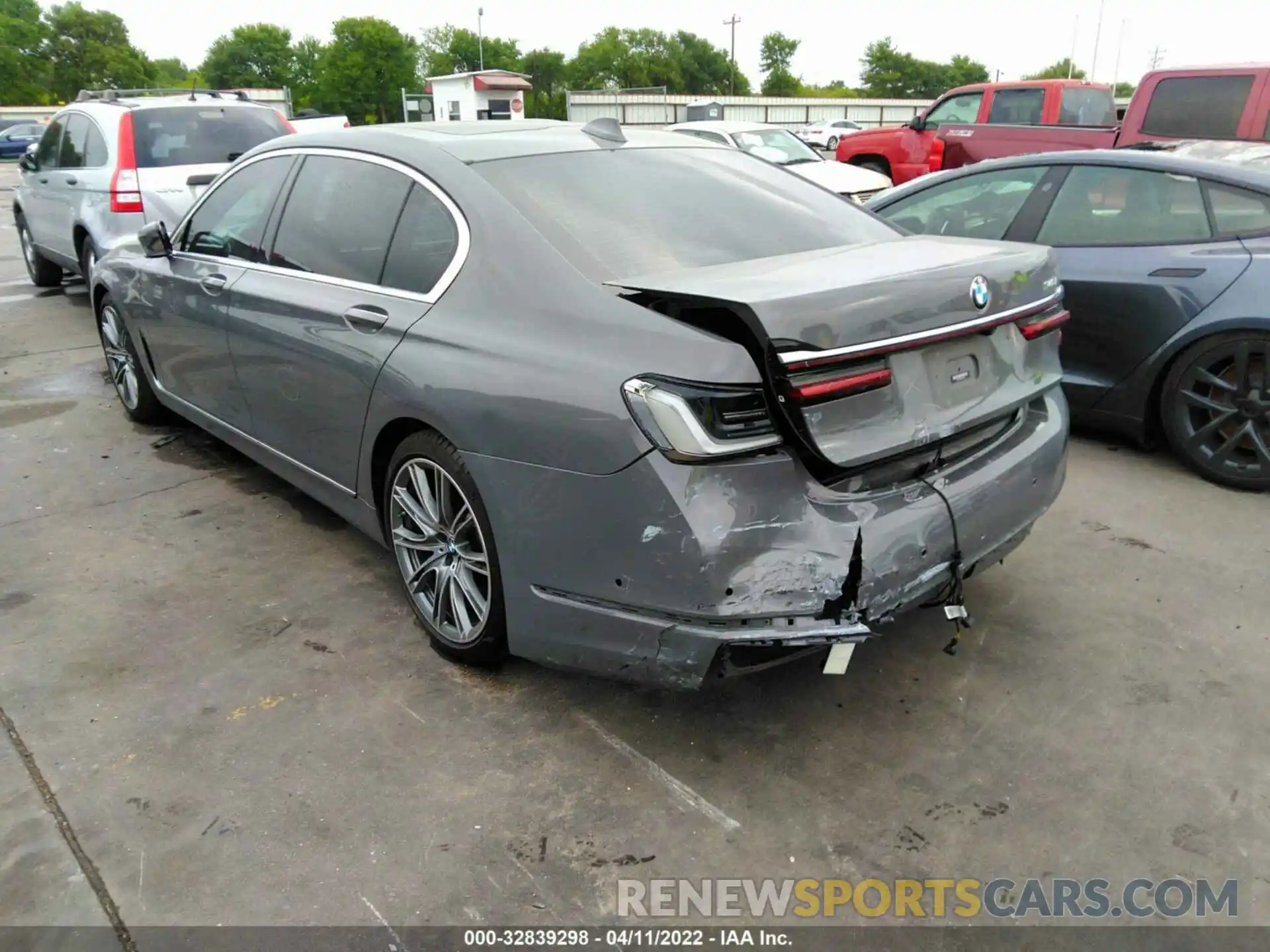 3 Photograph of a damaged car WBA7T2C0XLCD75846 BMW 7 SERIES 2020