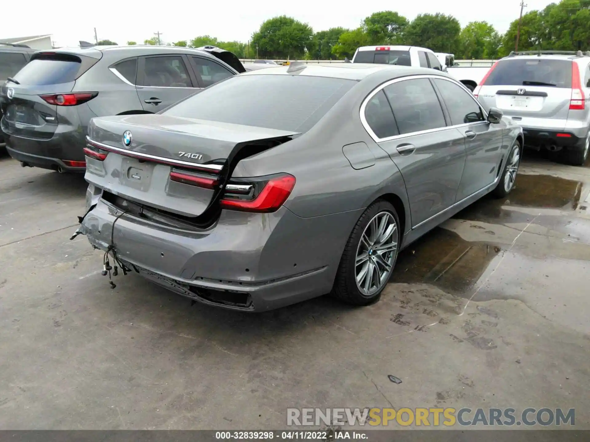 4 Photograph of a damaged car WBA7T2C0XLCD75846 BMW 7 SERIES 2020