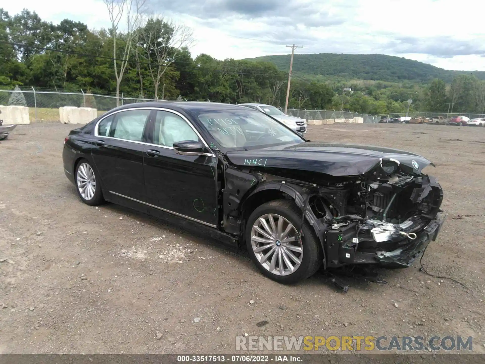 1 Photograph of a damaged car WBA7T4C00LCD94255 BMW 7 SERIES 2020