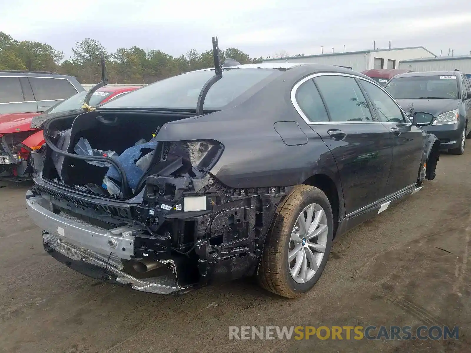 4 Photograph of a damaged car WBA7T4C03LGF97049 BMW 7 SERIES 2020