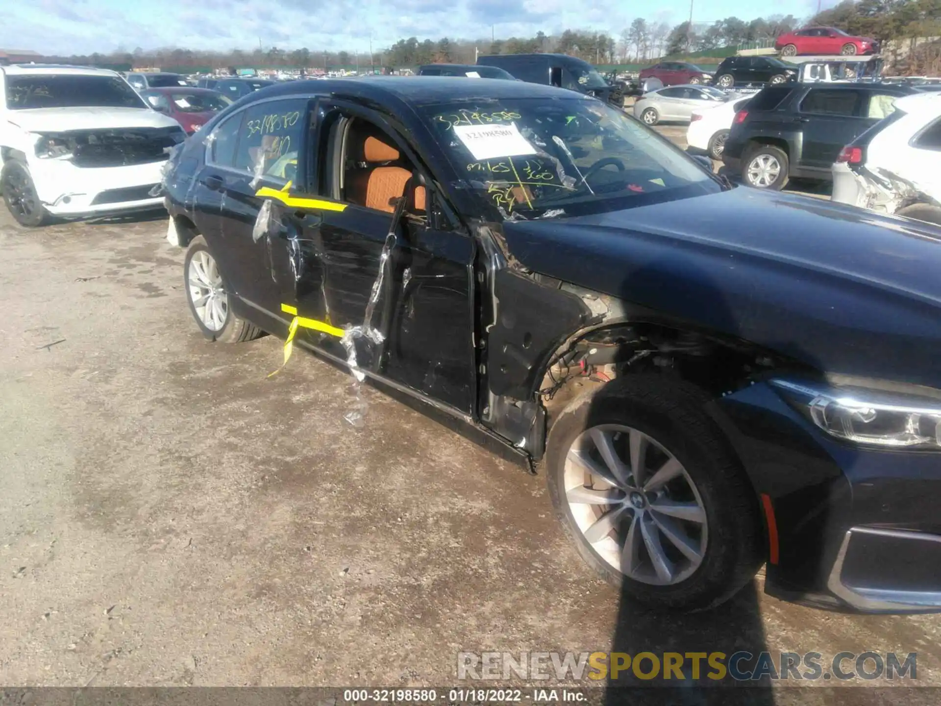 6 Photograph of a damaged car WBA7T4C06LCE15593 BMW 7 SERIES 2020