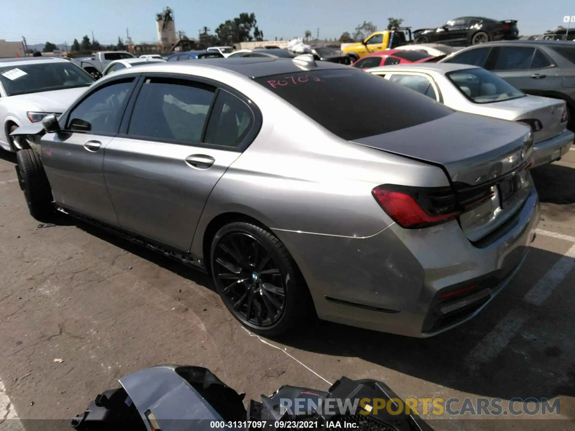 3 Photograph of a damaged car WBA7U2C00LBM62011 BMW 7 SERIES 2020