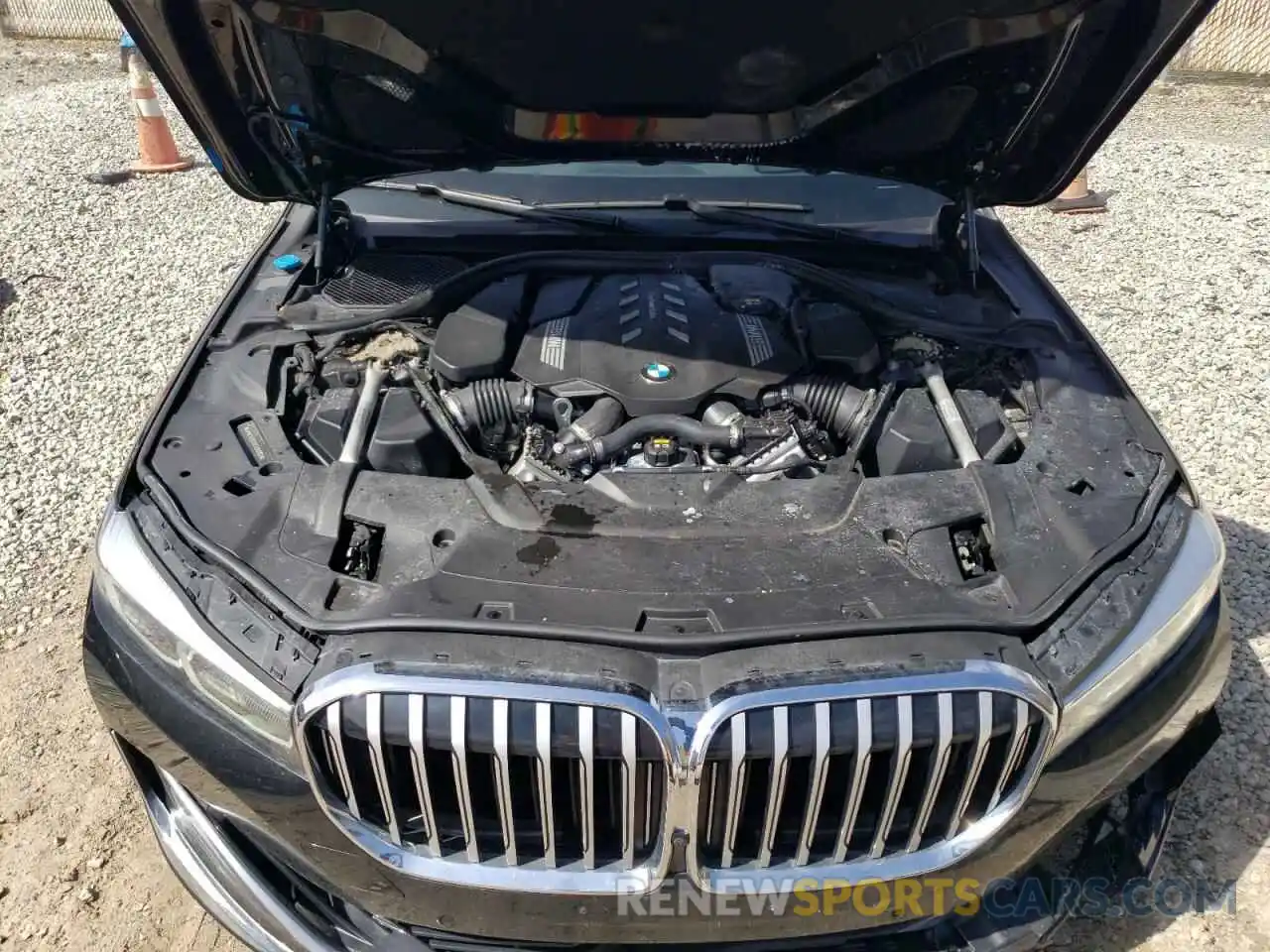 11 Photograph of a damaged car WBA7U2C04LGJ59980 BMW 7 SERIES 2020