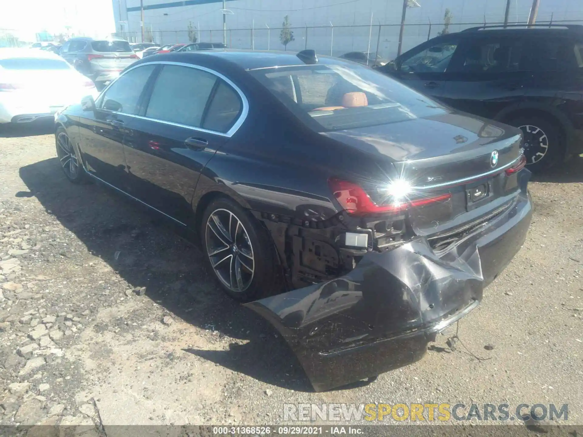 3 Photograph of a damaged car WBA7U2C05LGM27242 BMW 7 SERIES 2020