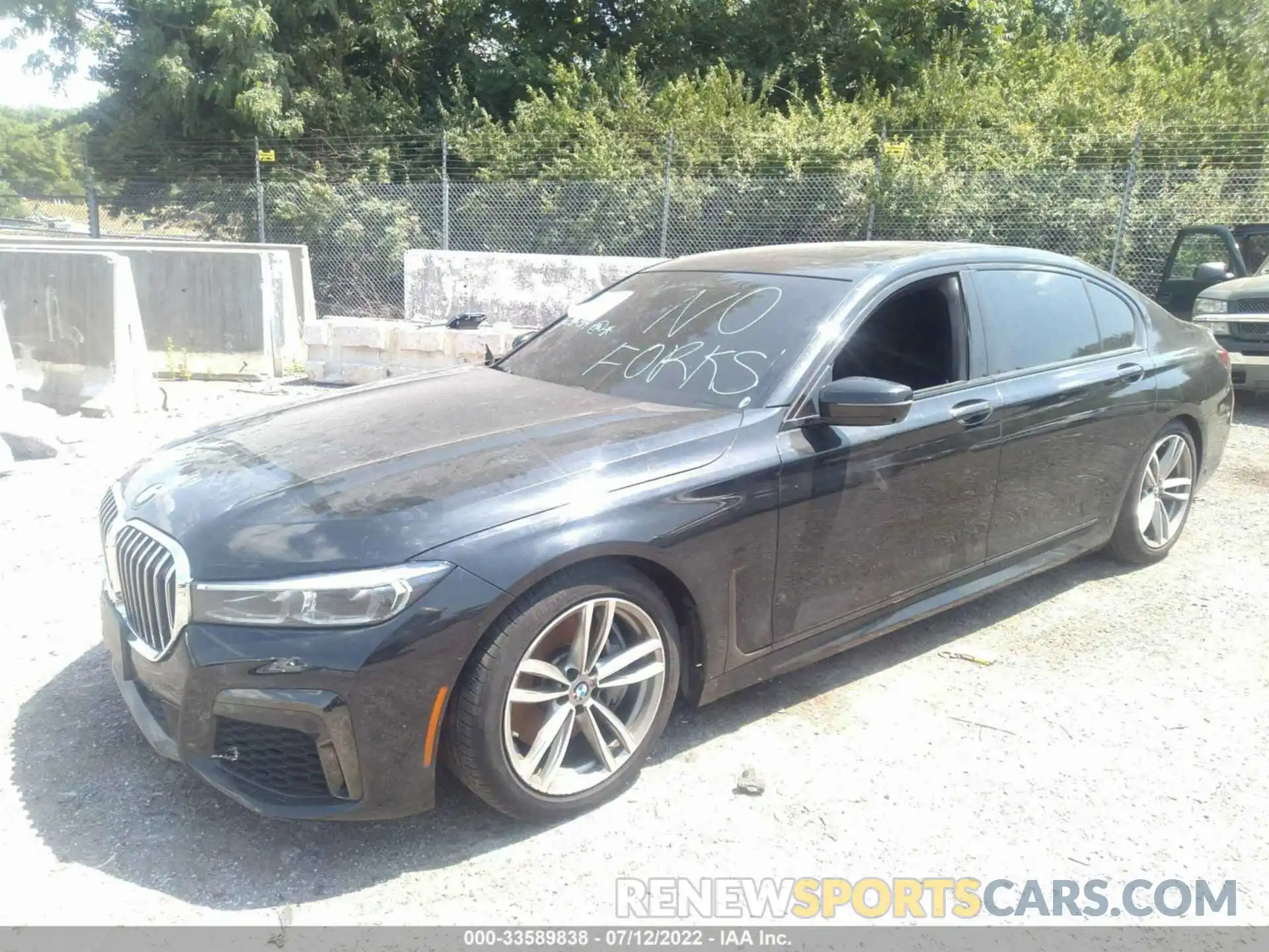 2 Photograph of a damaged car WBA7U2C08LBX84752 BMW 7 SERIES 2020