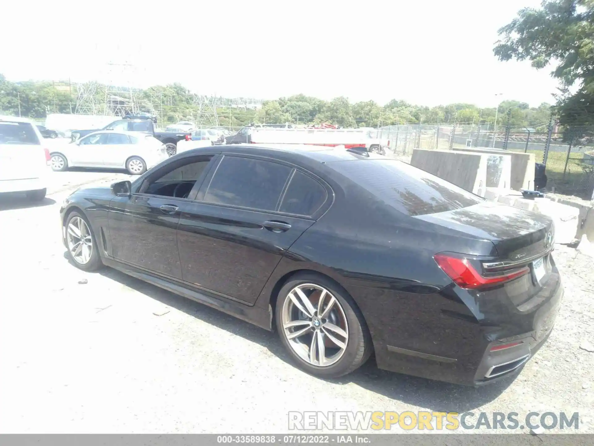 3 Photograph of a damaged car WBA7U2C08LBX84752 BMW 7 SERIES 2020