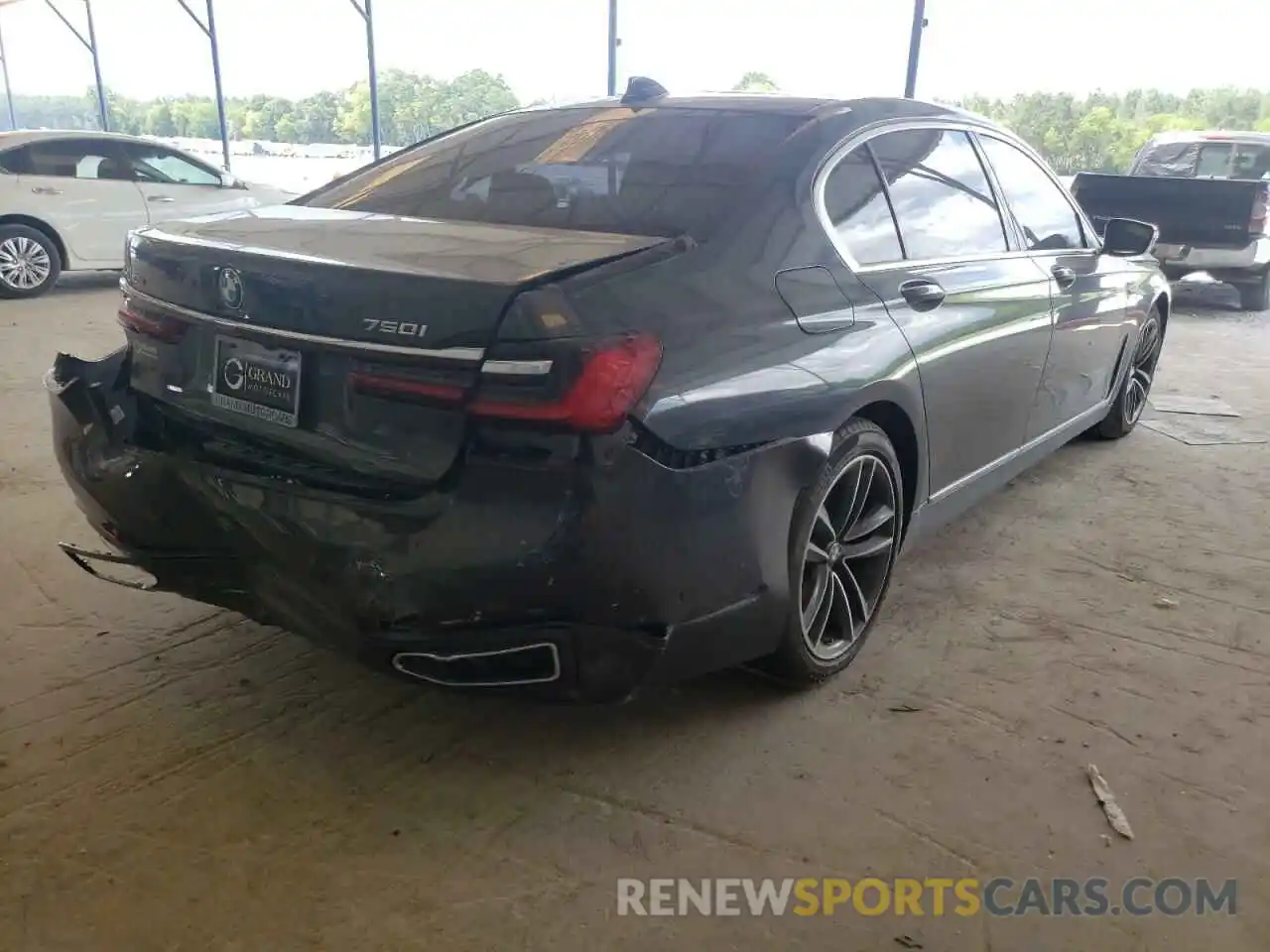 4 Photograph of a damaged car WBA7U2C09LGJ59165 BMW 7 SERIES 2020